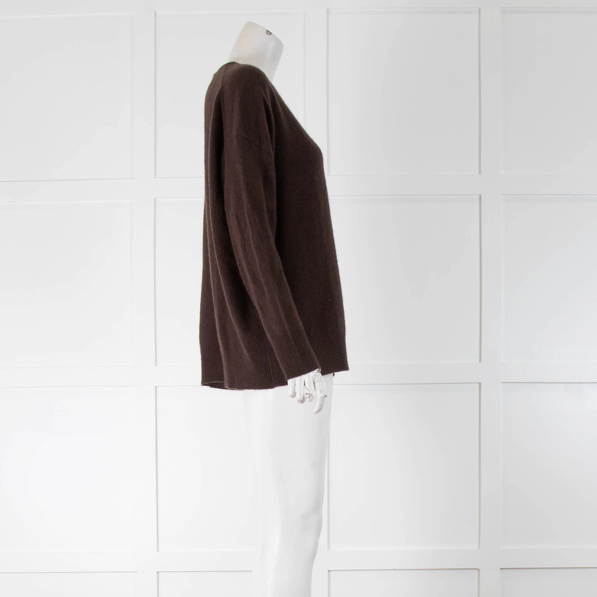 360 Cashmere Brown V Neck Jumper - Image 2