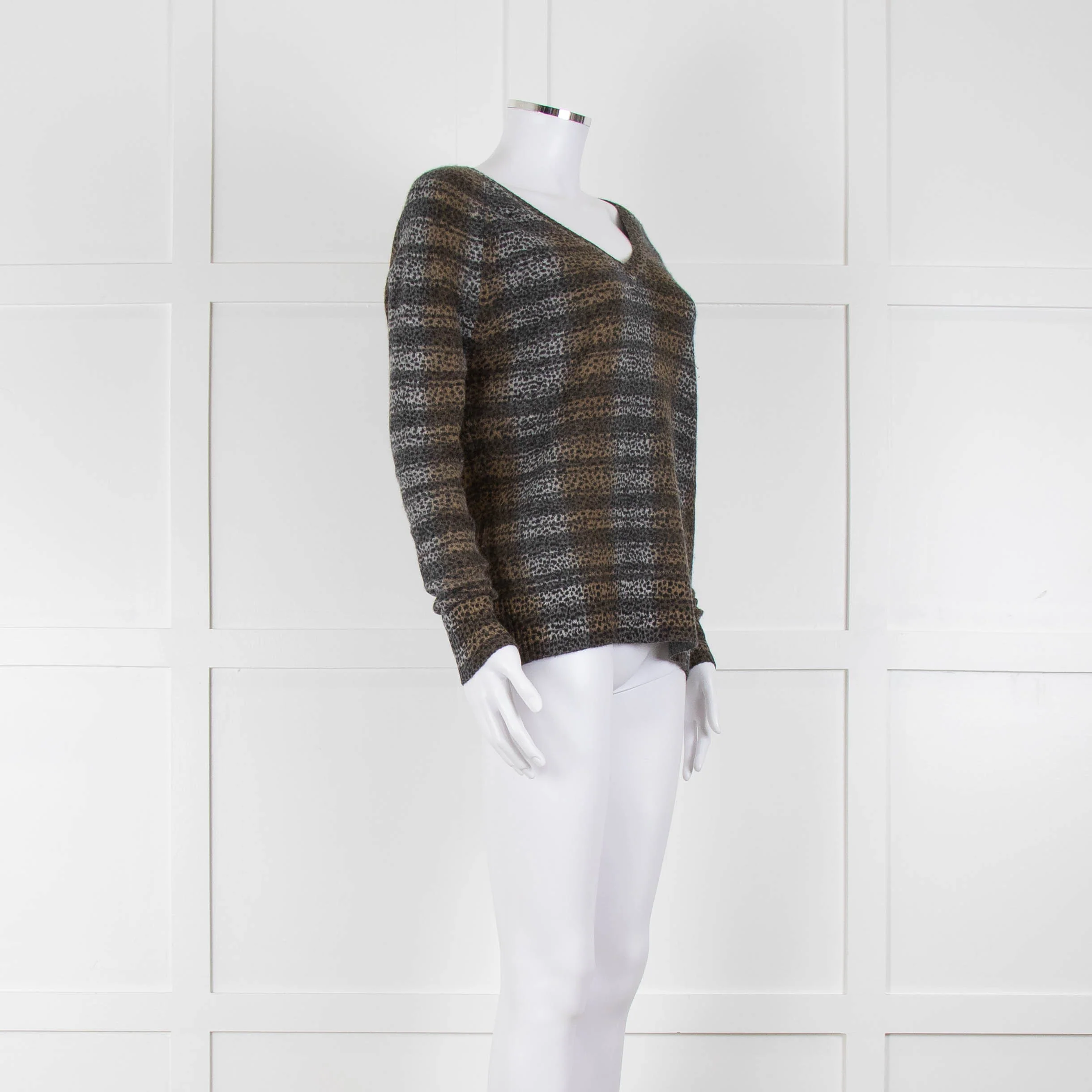 360 Cashmere Grey Beige Print Cashmere V-Neck Sweater - Image 2