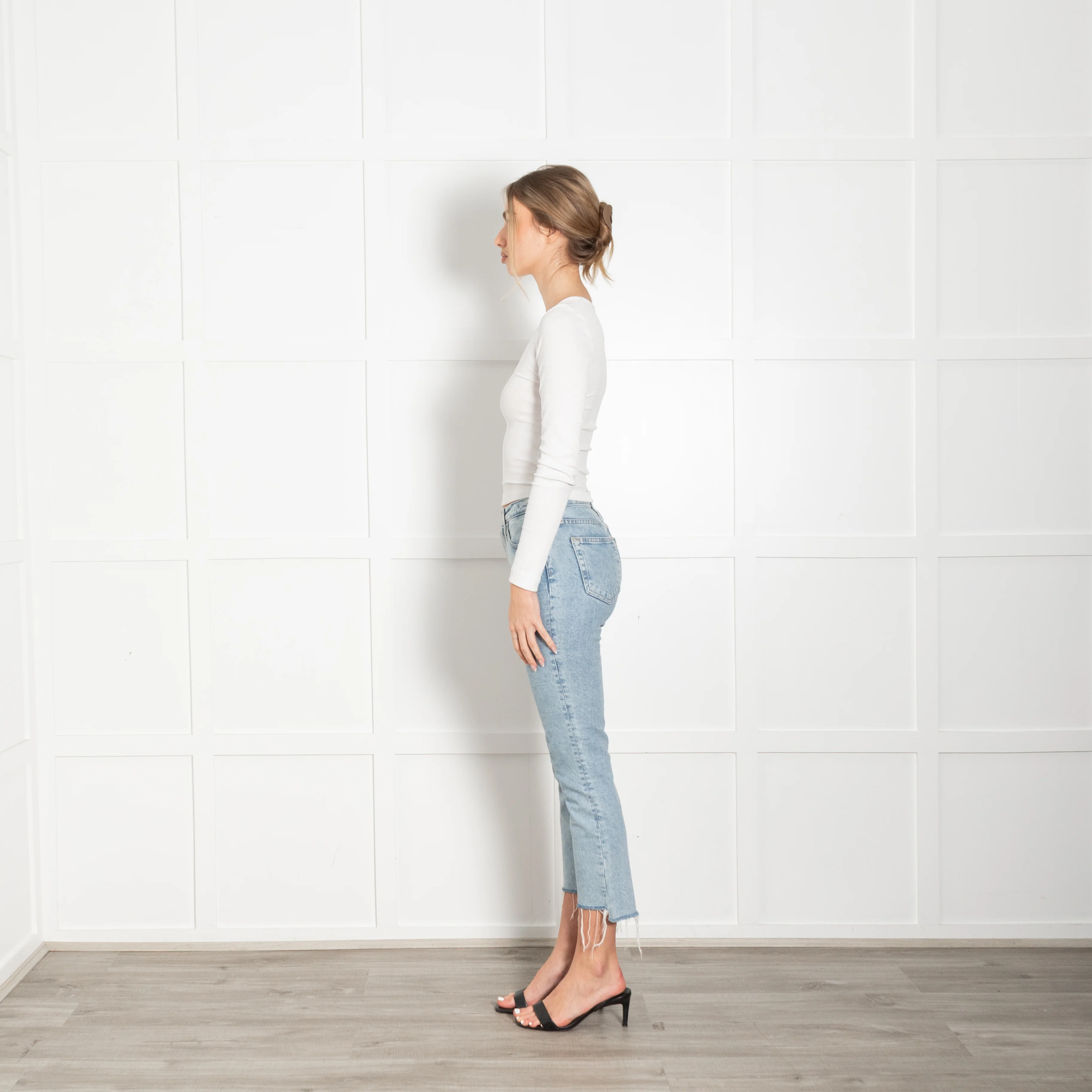 AG Jeans The Isabelle Pale Wash Jeans - Image 4