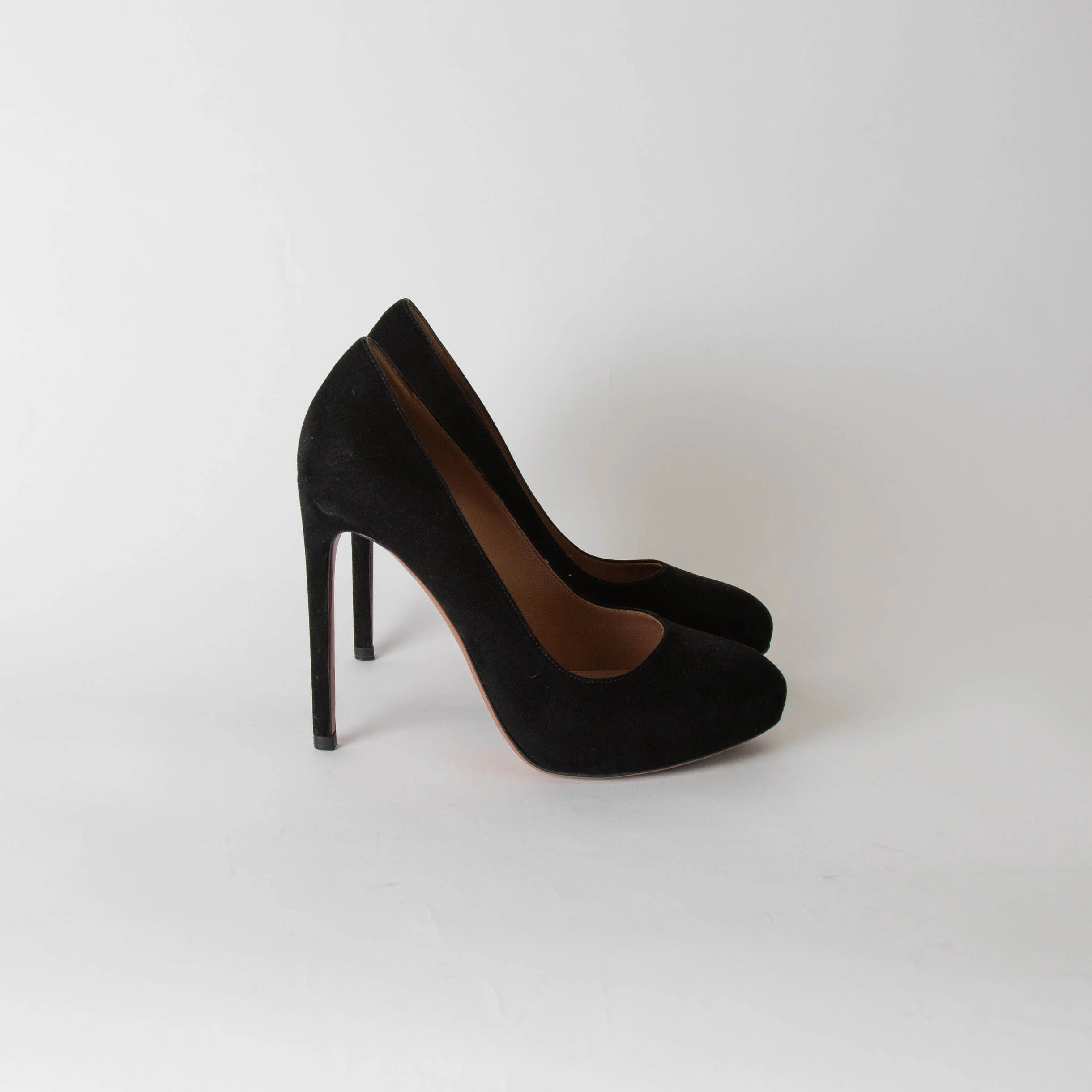 Alaia Black Suede High Heel Shoes - Image 5