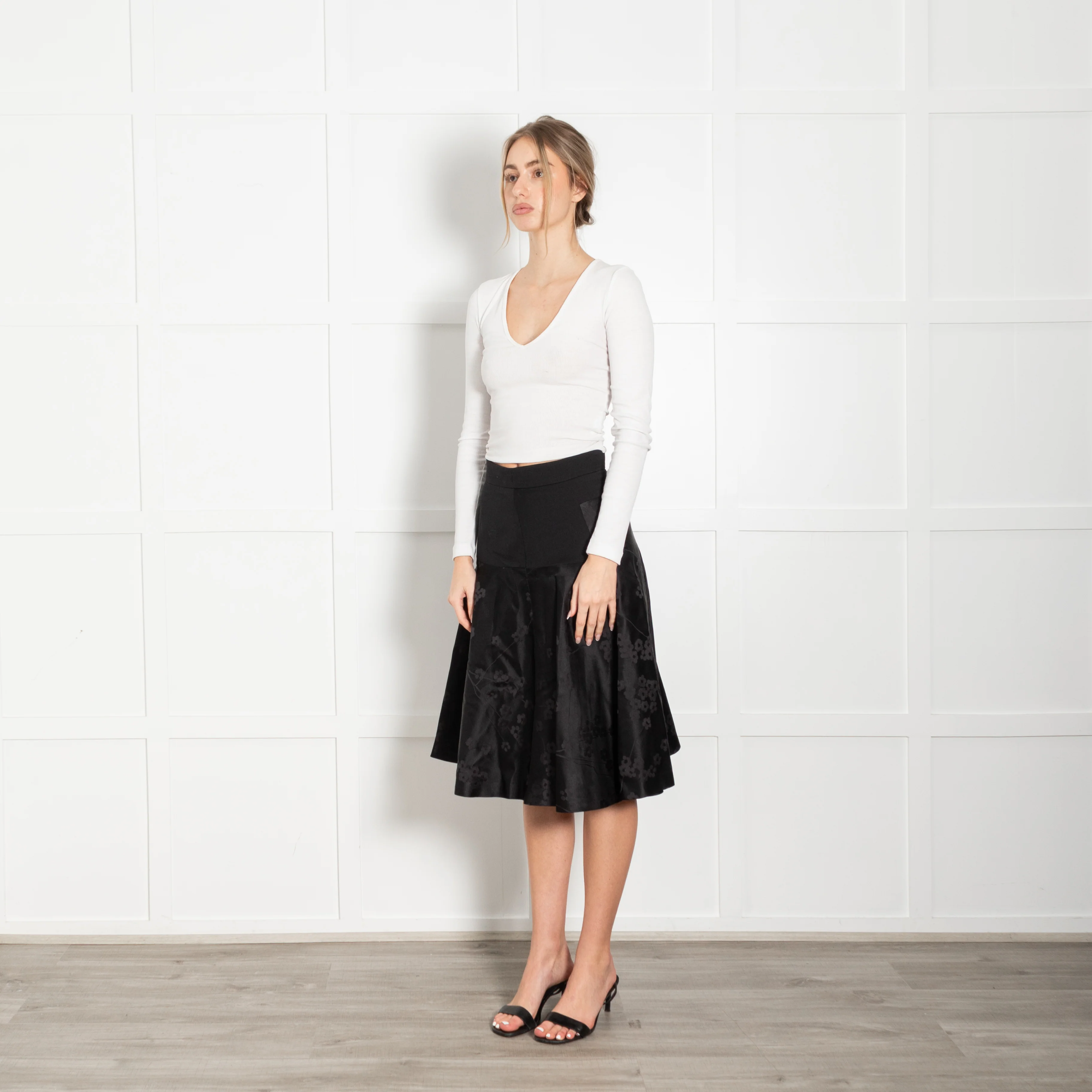 Alexander McQueen Black On Black Floral Print A-Line Skirt - Image 3