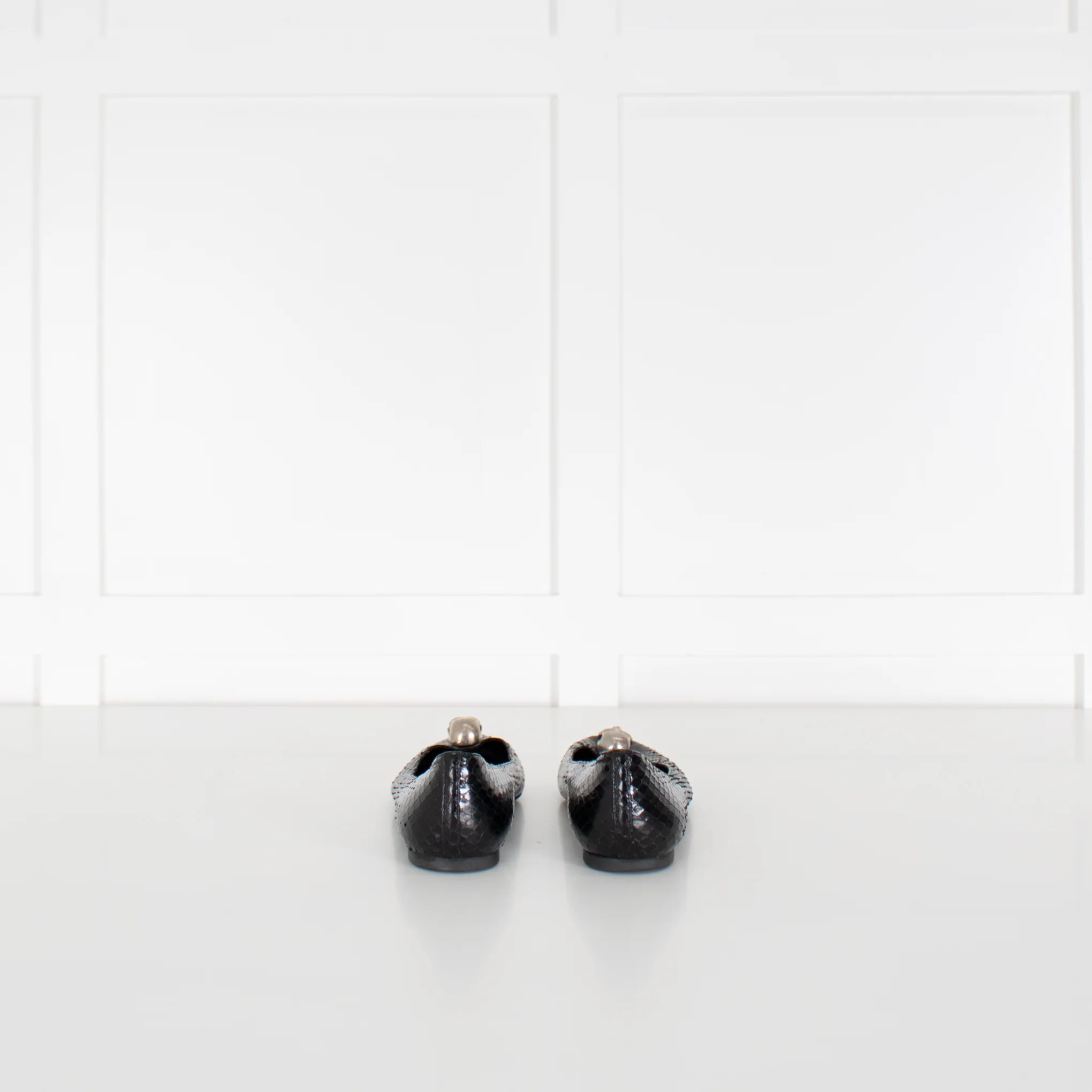 Alexander McQueen Black Snake Embossed Skull Flat Pumps - Image 4