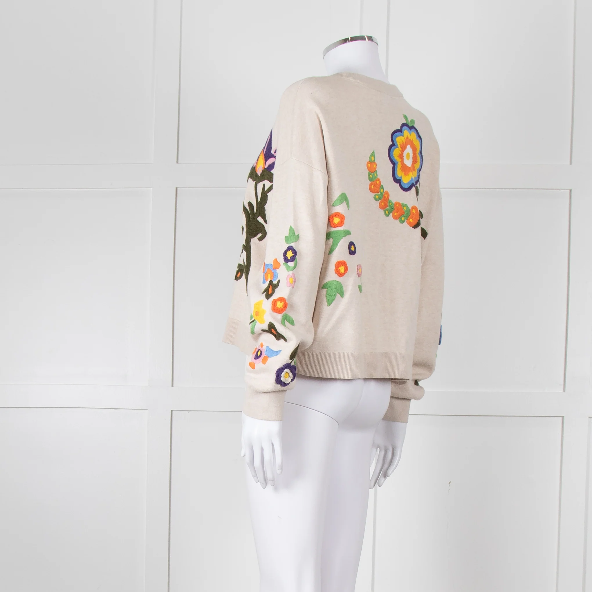 Alice & Olivia Cream Cardigan With Floral Embroidered Flowers - Image 5