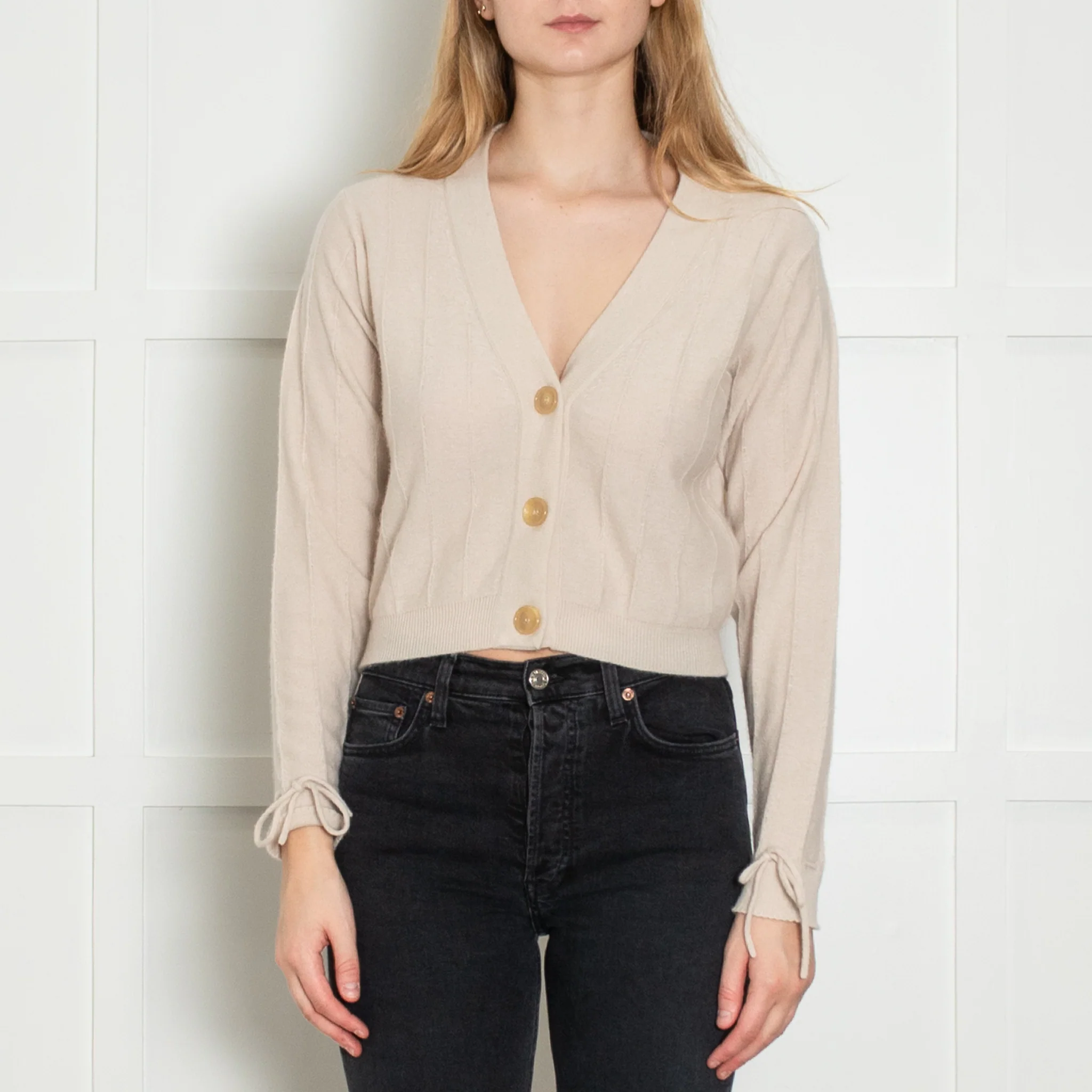 Allude Beige Cashmere Tie Up Sleeve Cropped Cardigan - Image 2