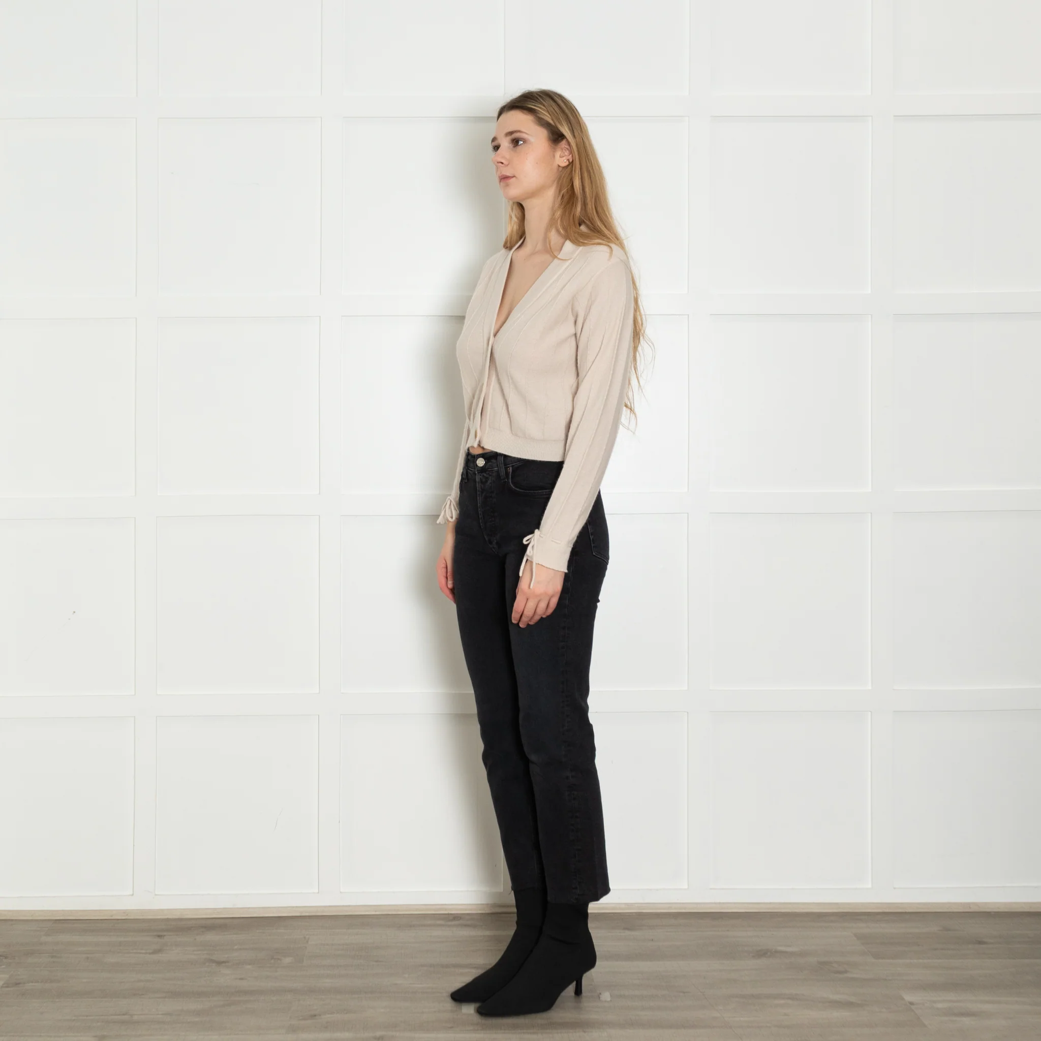 Allude Beige Cashmere Tie Up Sleeve Cropped Cardigan - Image 3