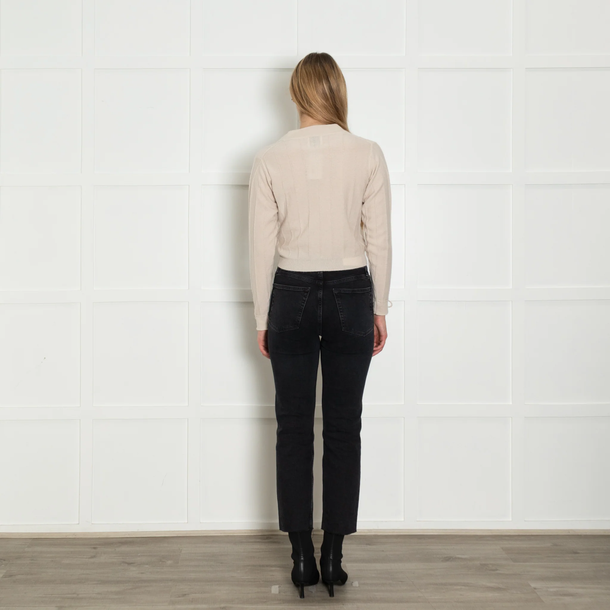 Allude Beige Cashmere Tie Up Sleeve Cropped Cardigan - Image 5