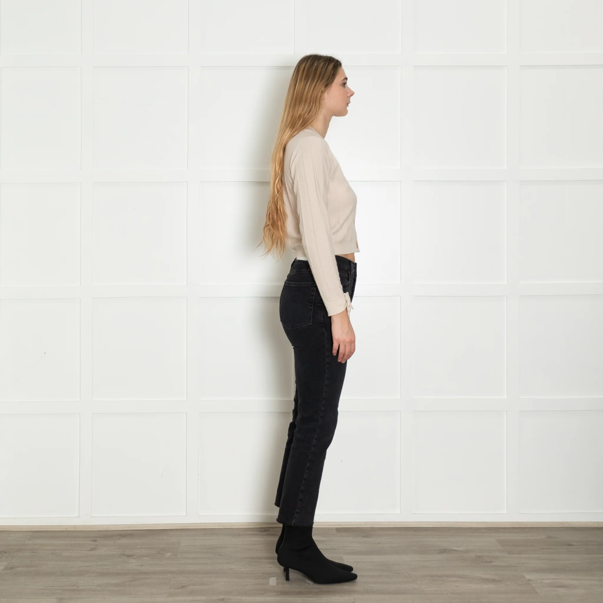 Allude Beige Cashmere Tie Up Sleeve Cropped Cardigan - Image 6