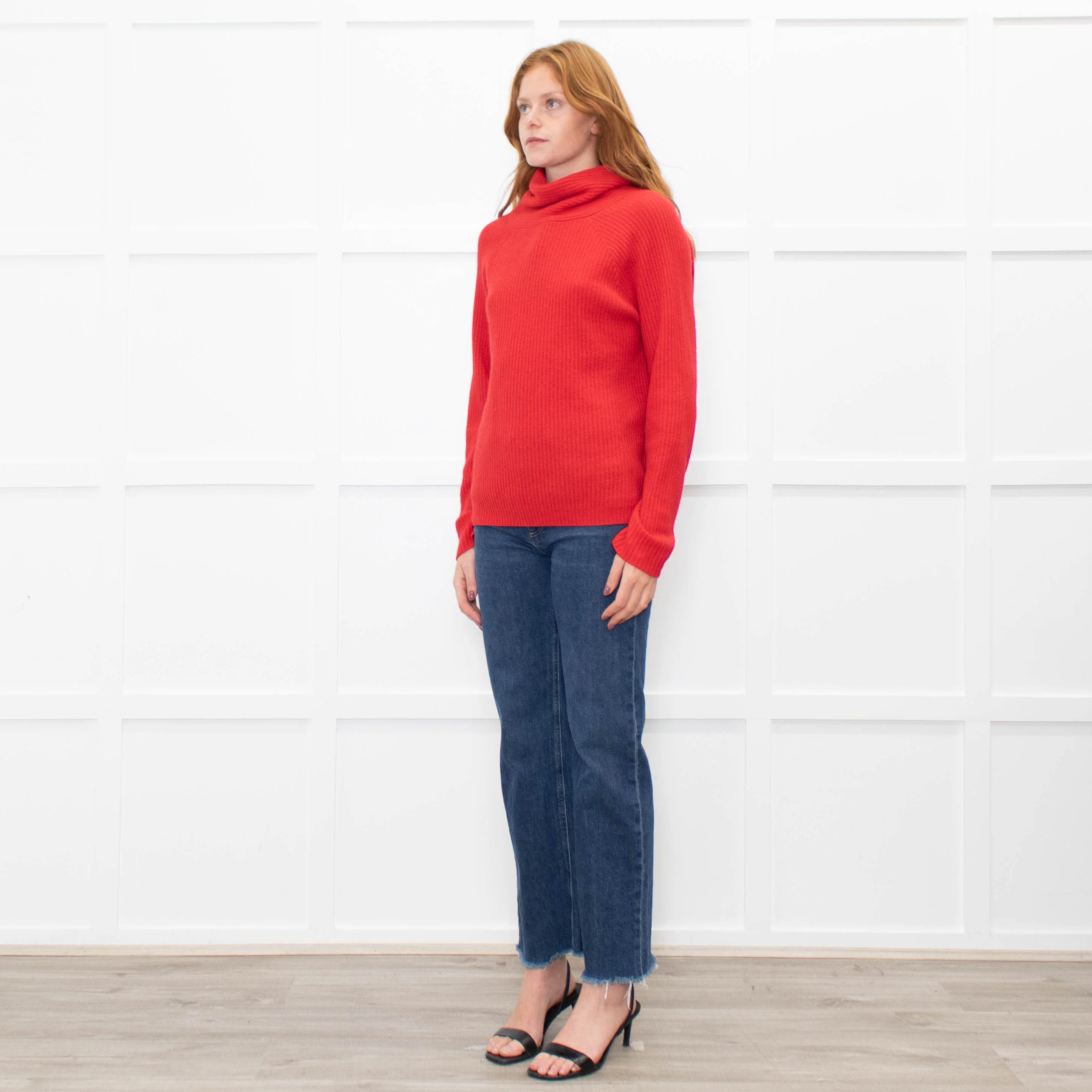Allude Red Ribbed High Neck Cashmere Sweater - Image 3