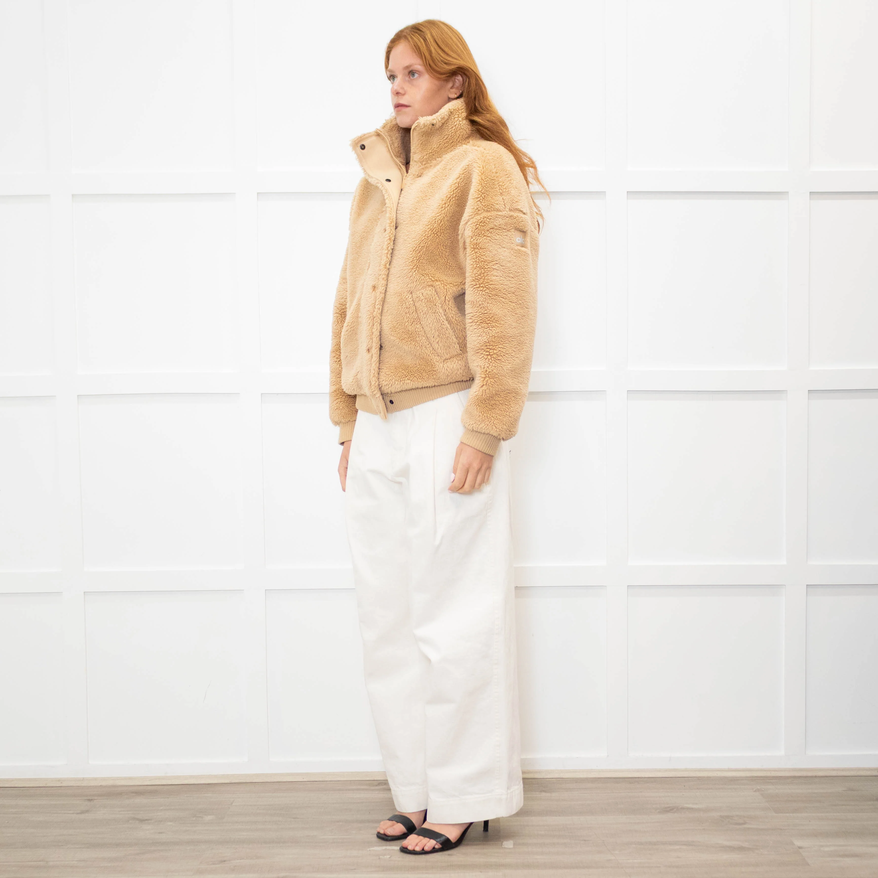 ALO Yoga Beige Sherpa Jacket - Image 3