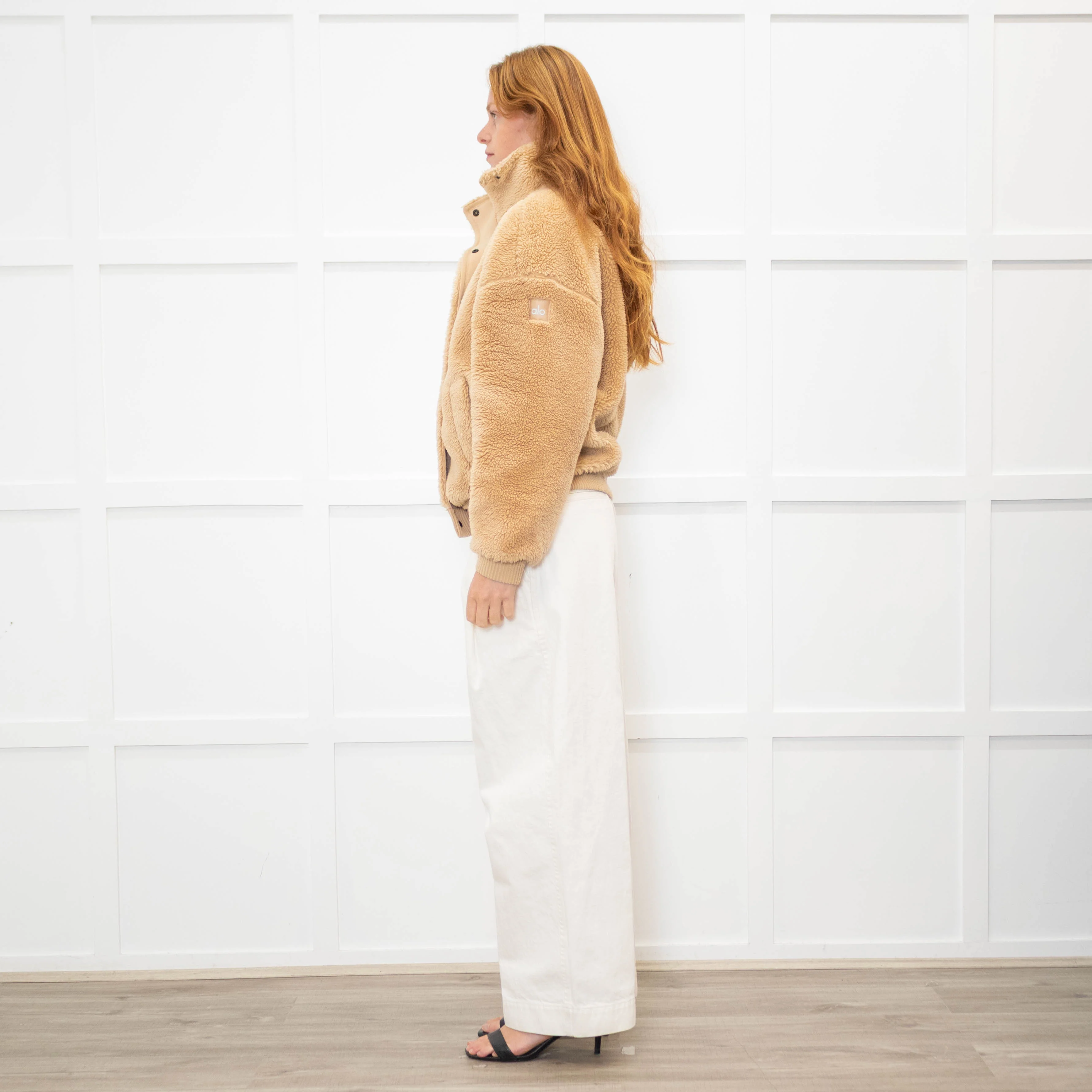 ALO Yoga Beige Sherpa Jacket - Image 4