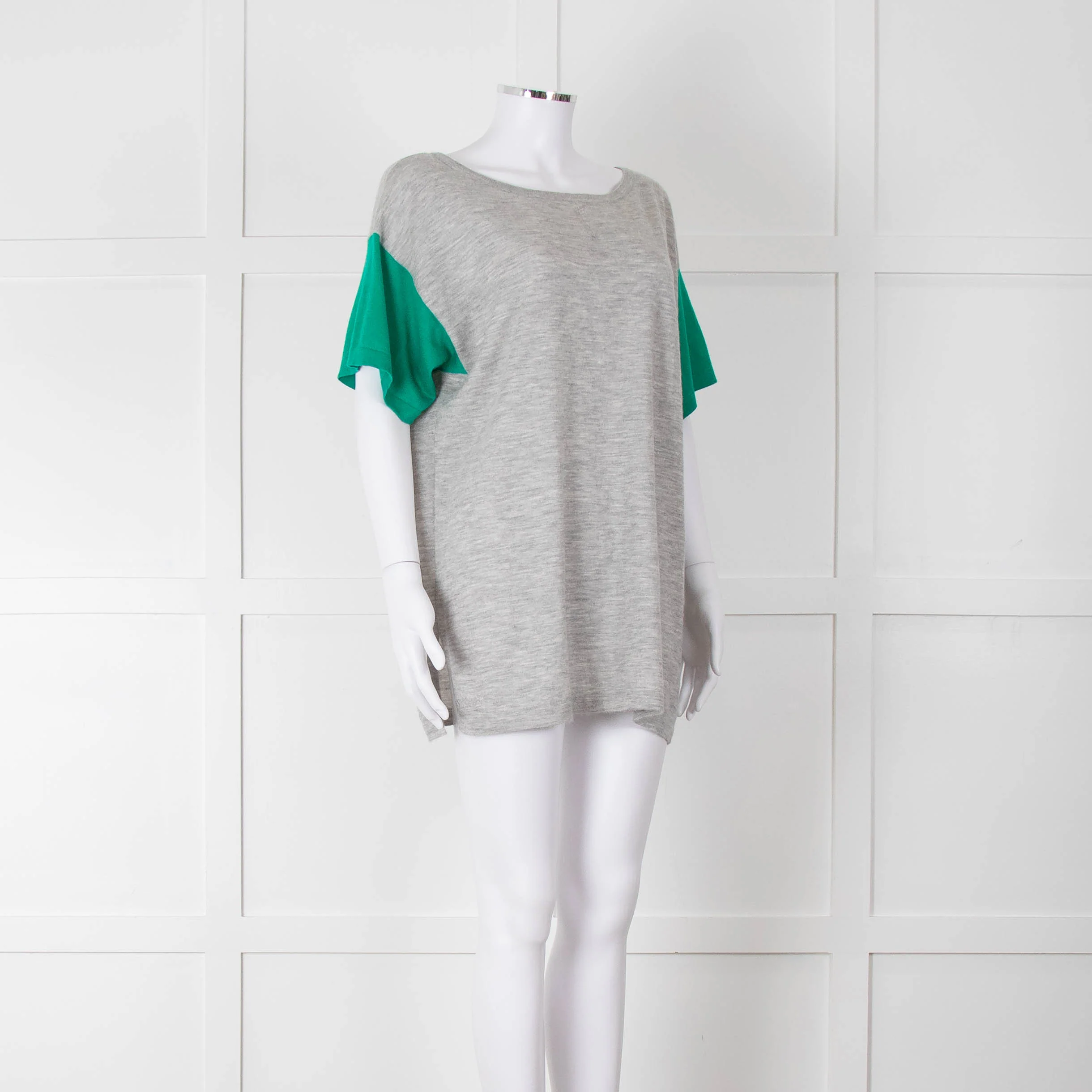 Amanda Wakeley Grey Green Short Sleeve Cashmere Sweater - Image 2