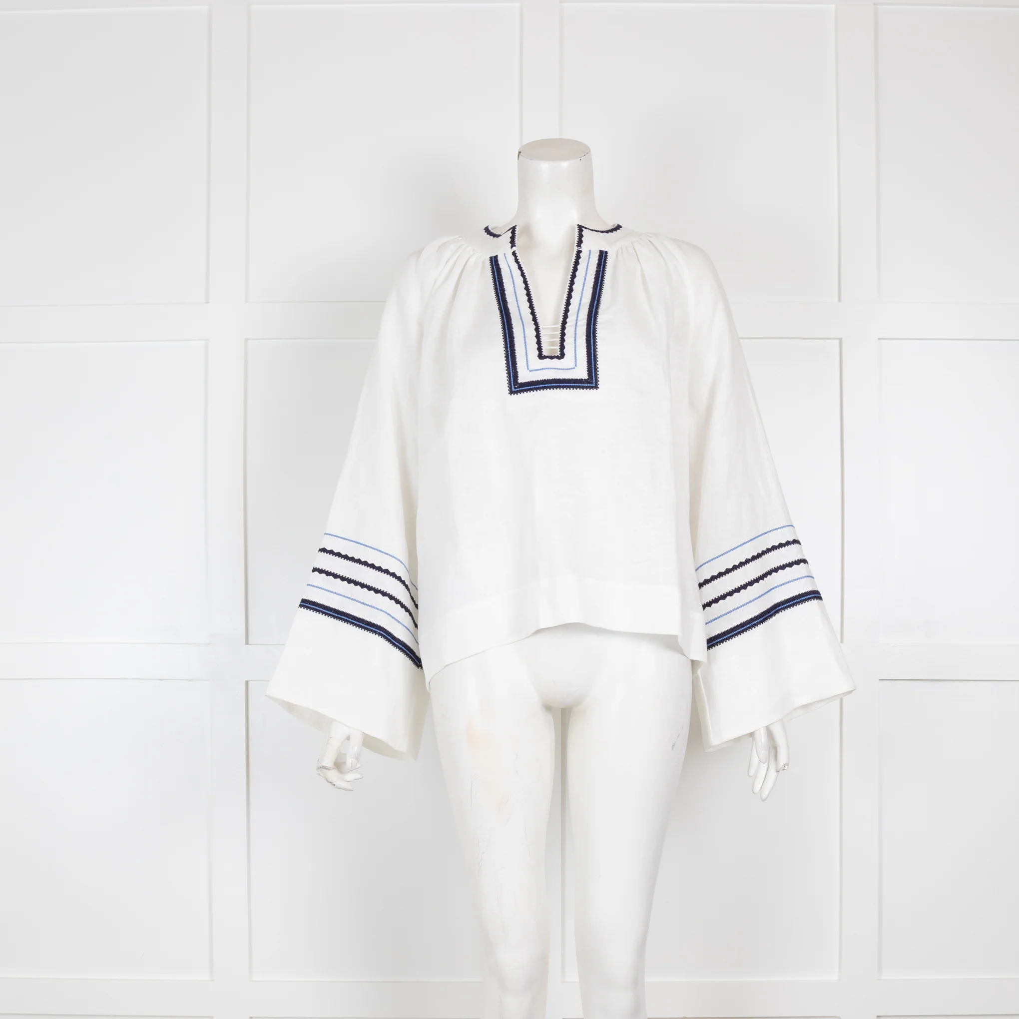Ancient Kallos White Linen Embroidered Blouse