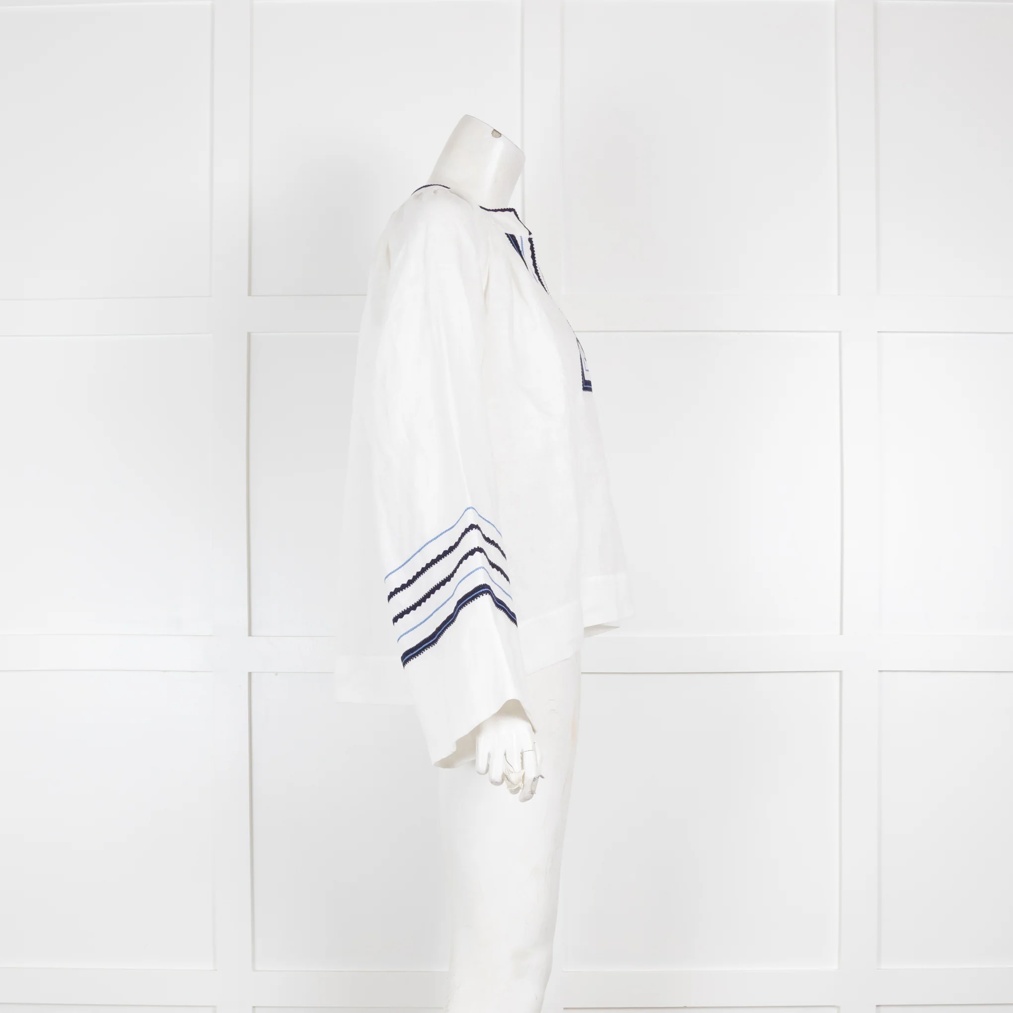 Ancient Kallos White Linen Embroidered Blouse - Image 2