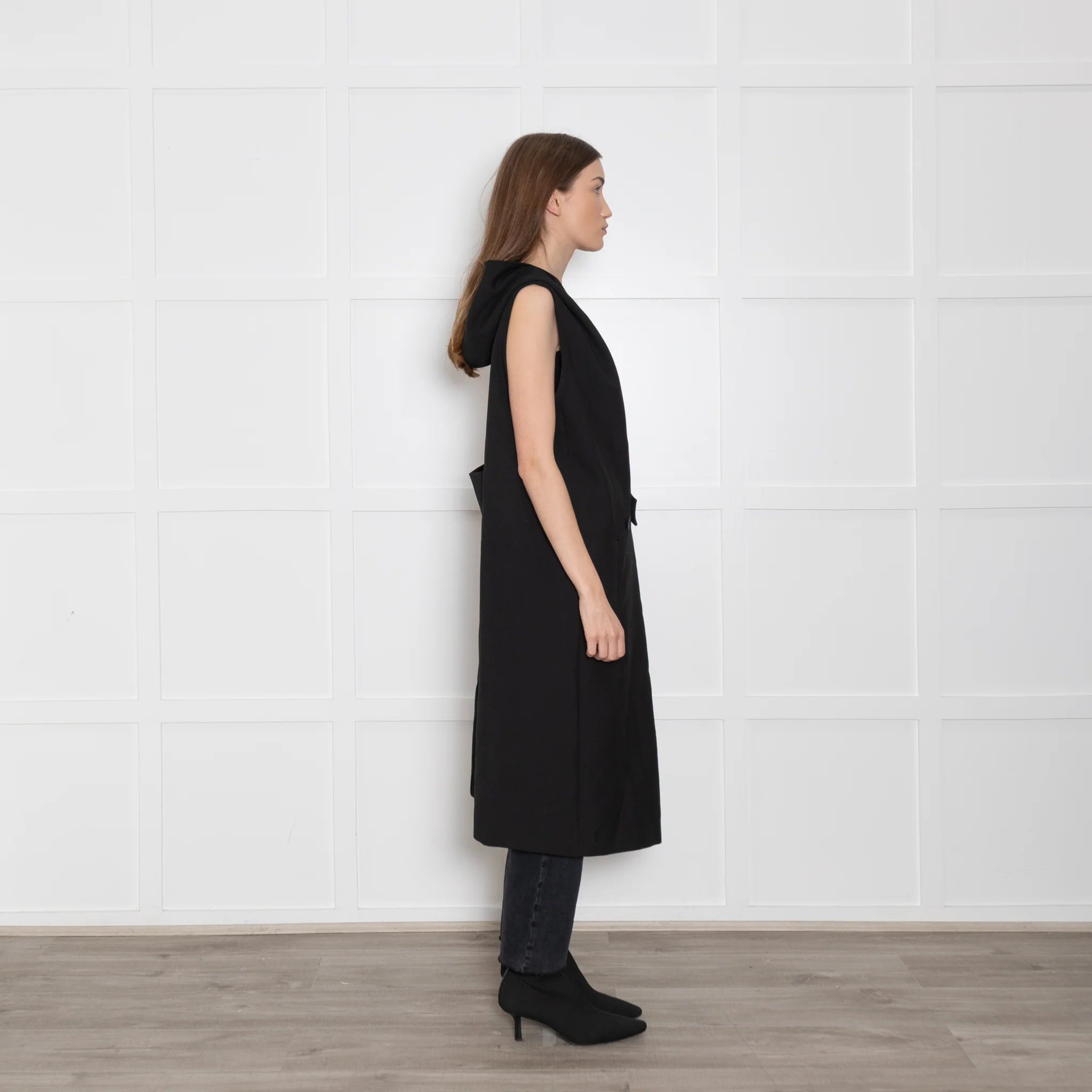 Ania Schierholt Black Hooded Gilet - Image 6