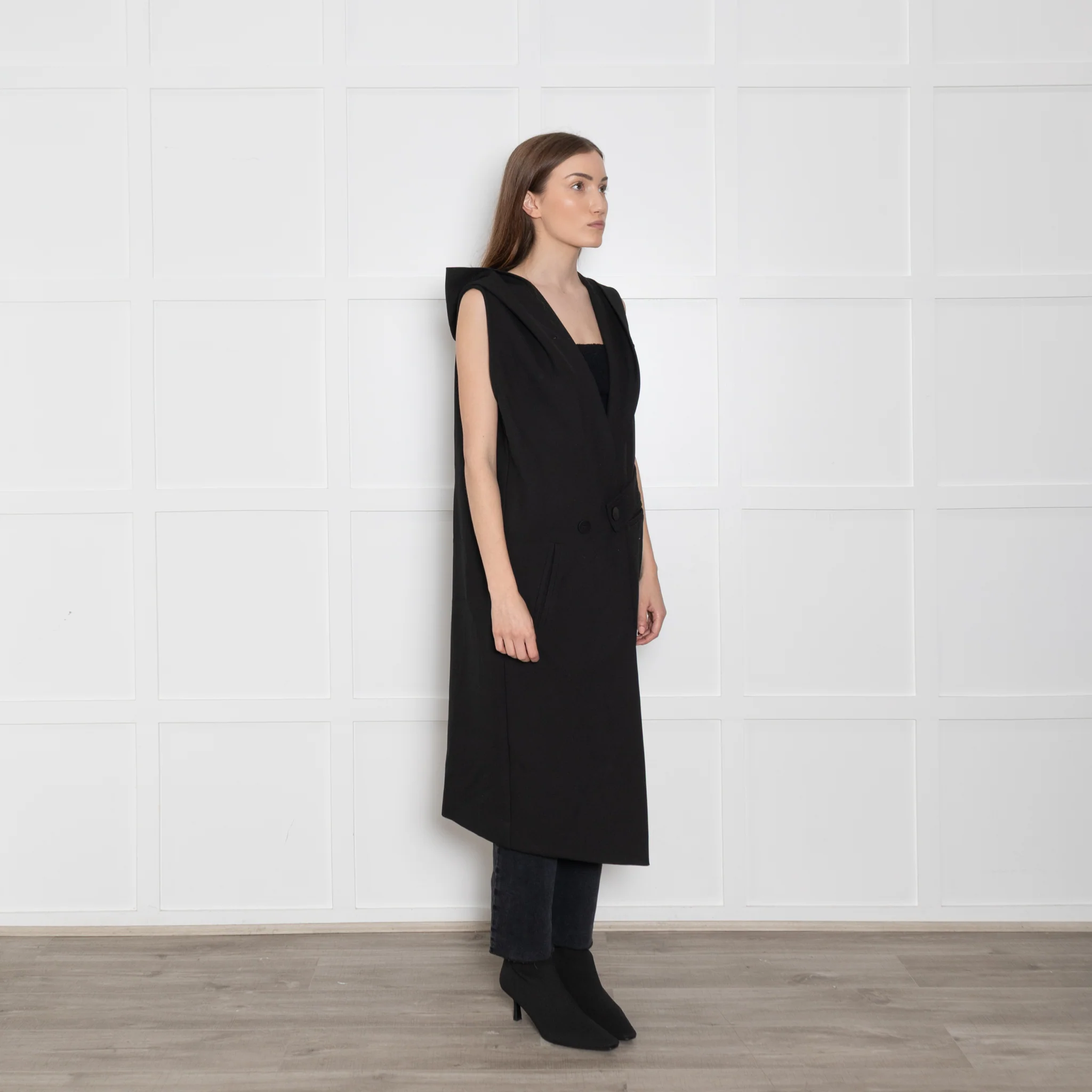 Ania Schierholt Black Hooded Gilet - Image 7
