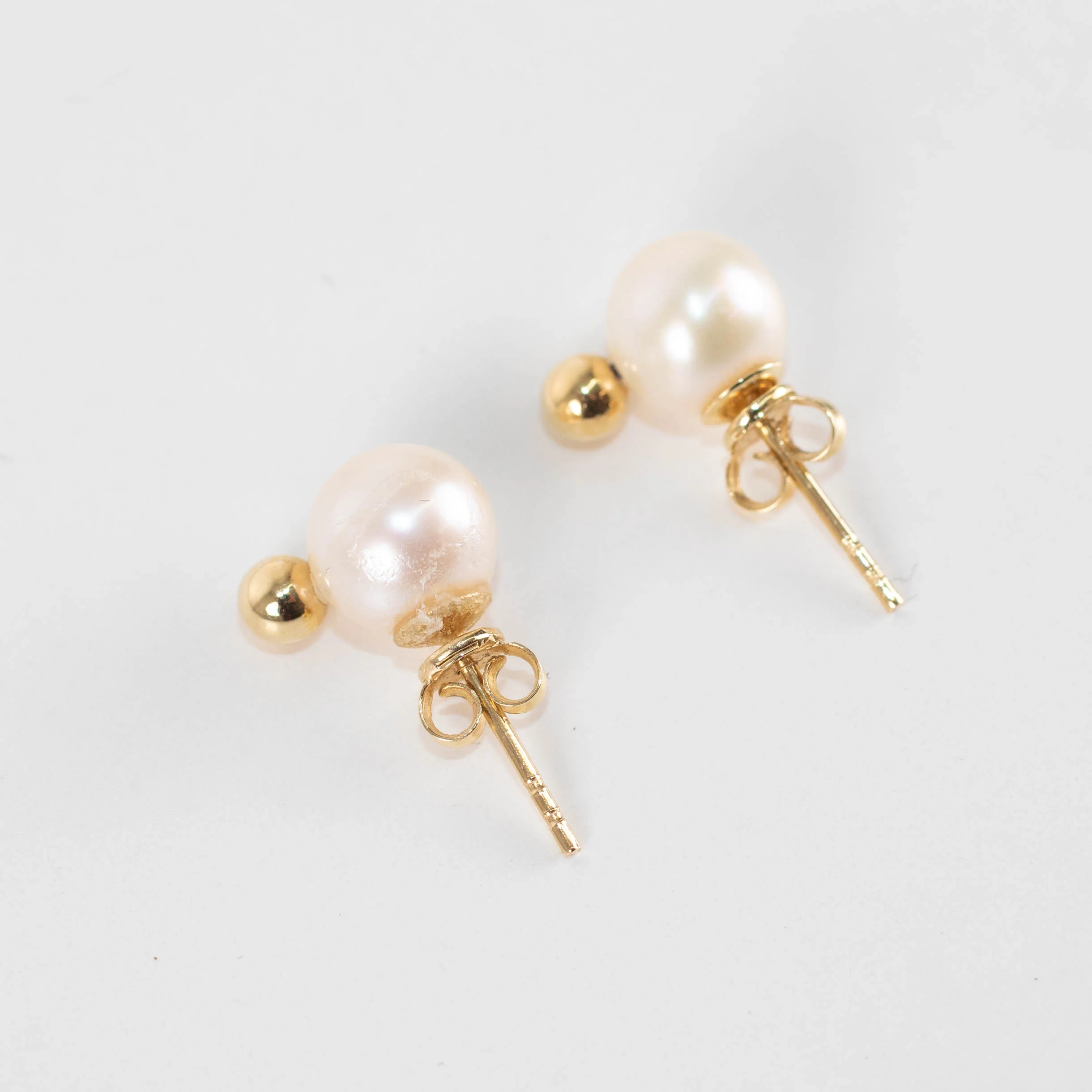 Anine Bing Pearl And Gold Stud Earrings - Image 6