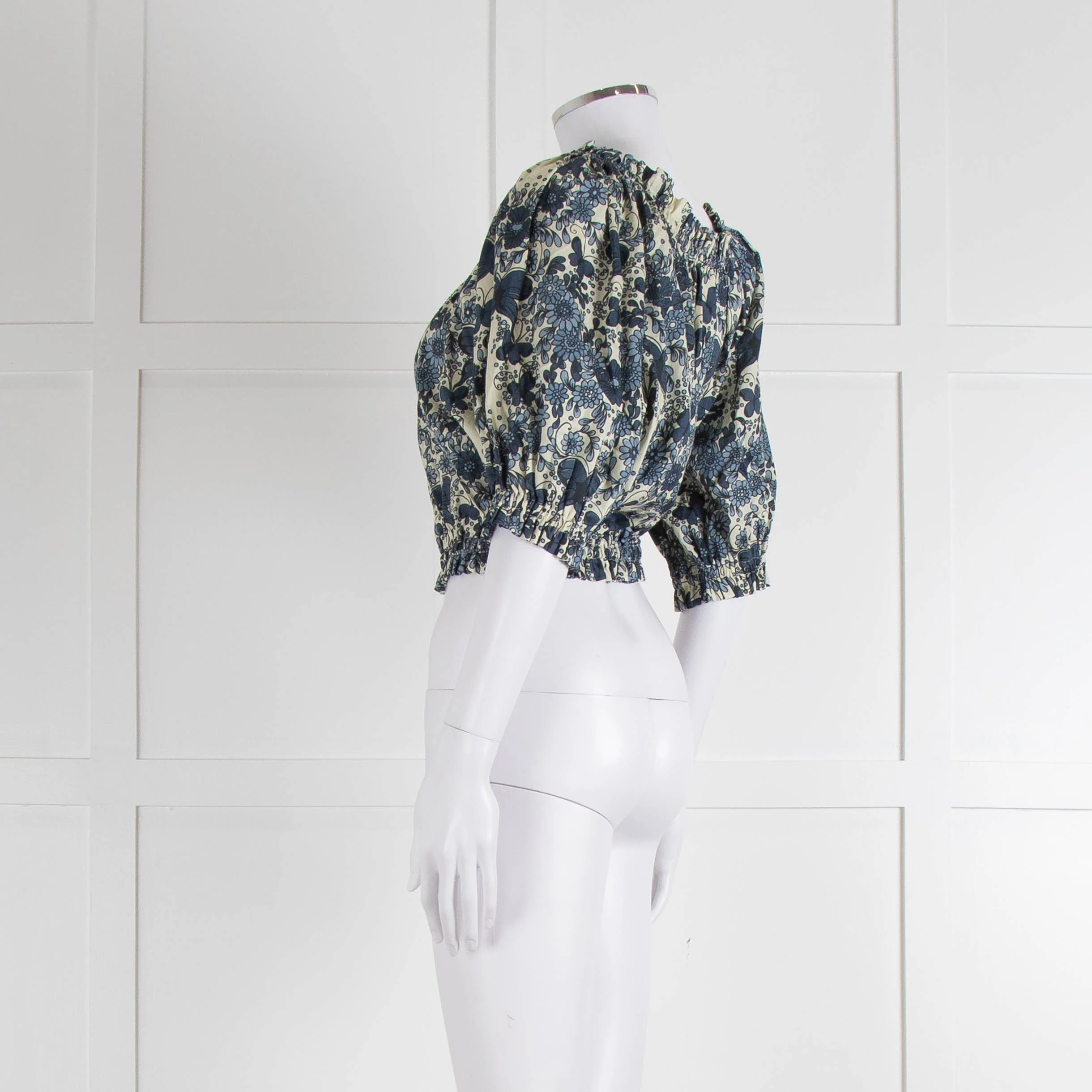 Anna Mason Cream Blue Floral Elasticated Trim Cropped Top - Image 7
