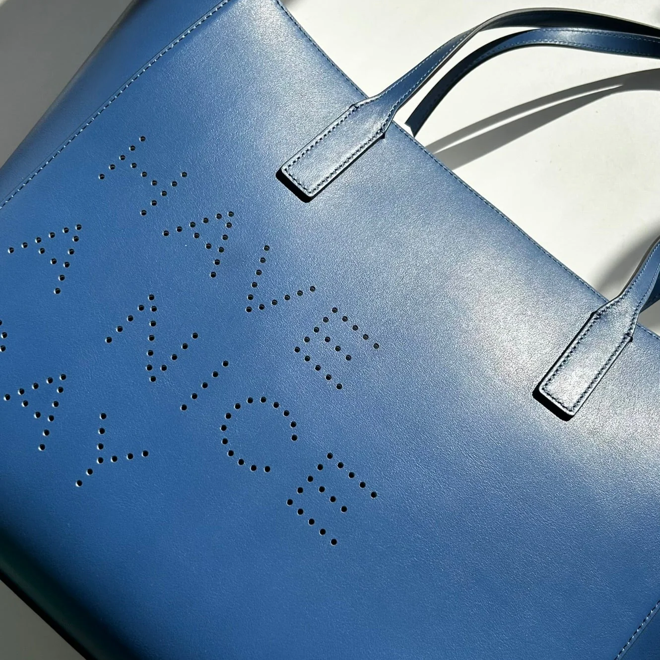 Anya Hindmarch AR Ebury Featherweight Tote in Blueberry - Image 8
