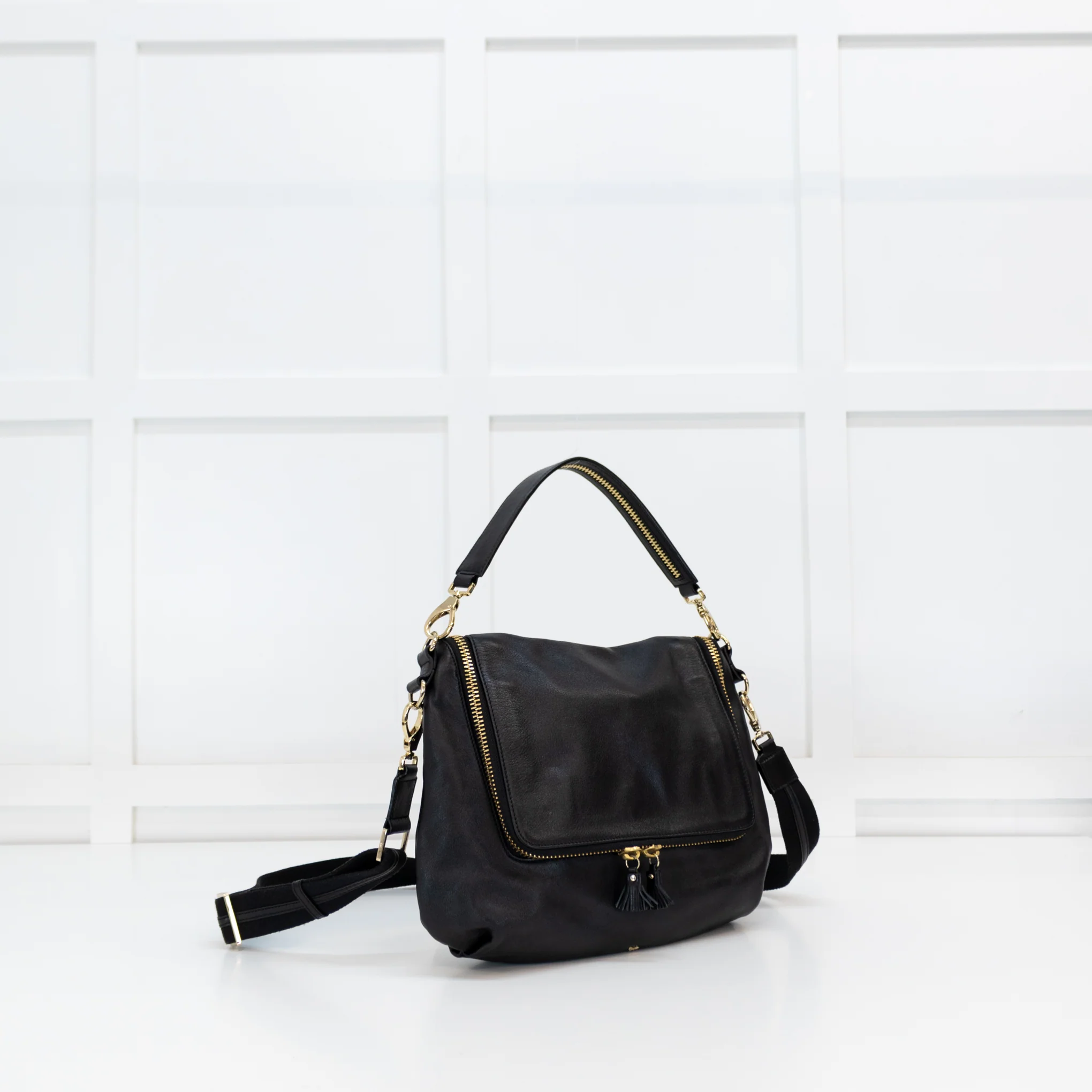 Anya Hindmarch Large Maxi Zip Black Vere Crossbody - Image 2