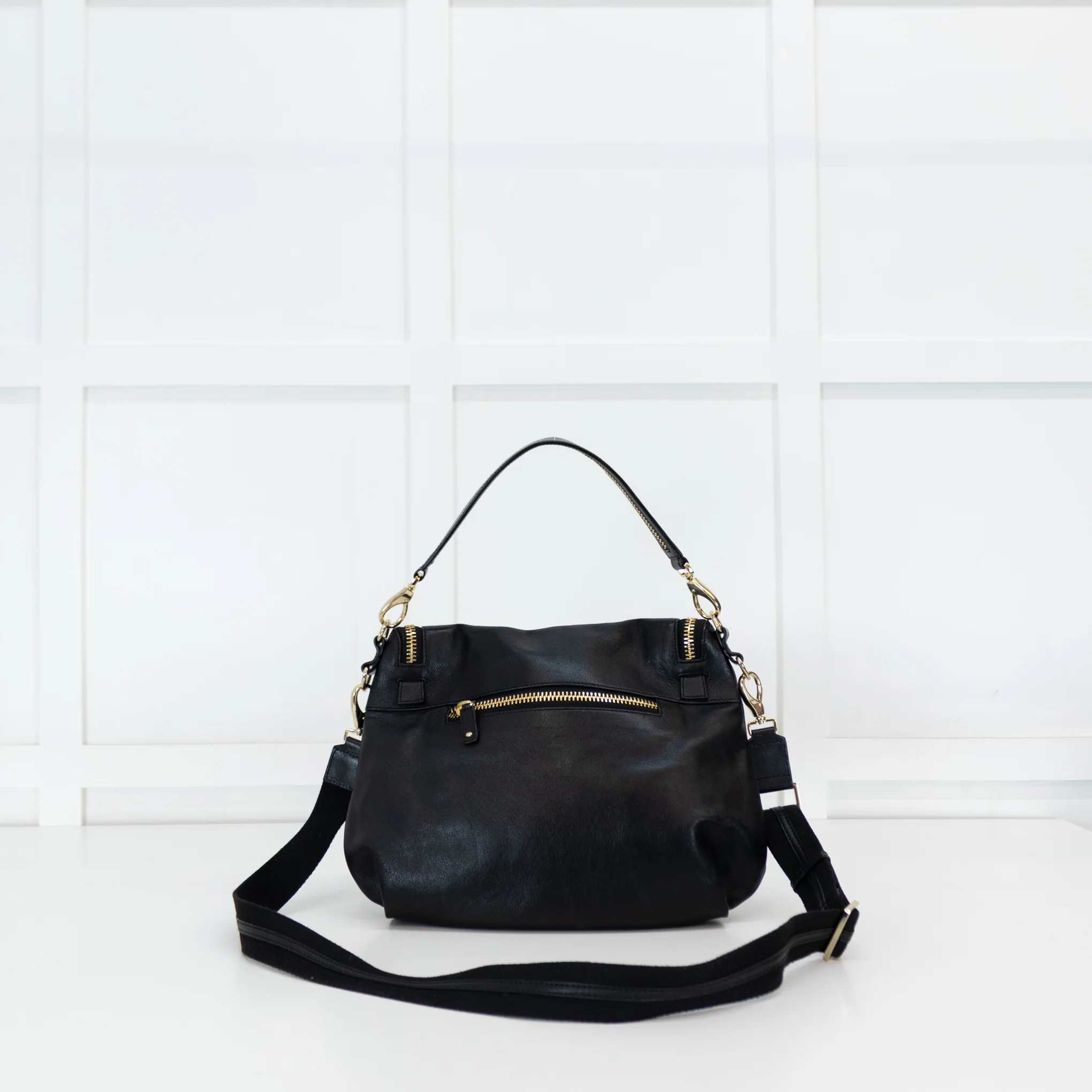 Anya Hindmarch Large Maxi Zip Black Vere Crossbody - Image 4