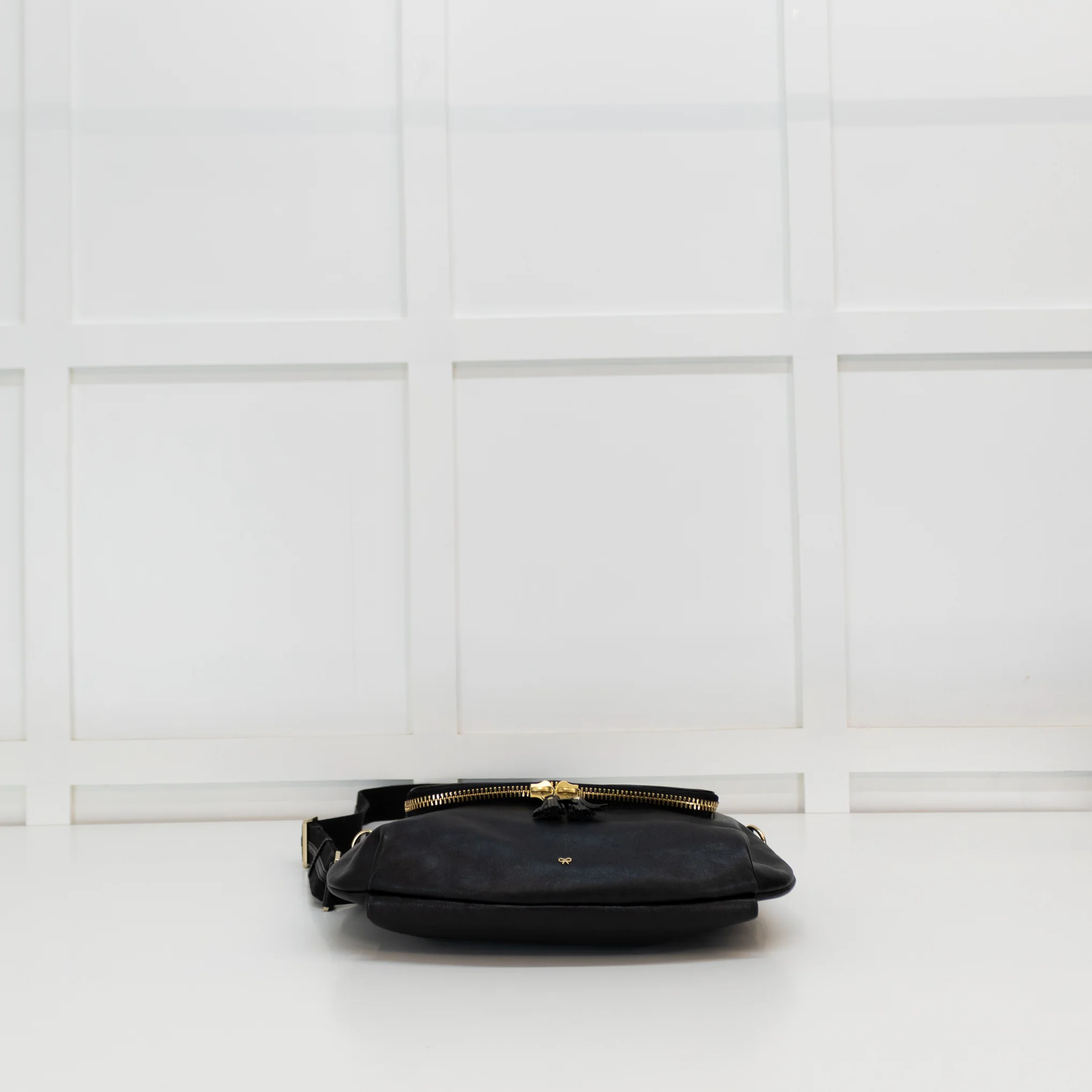 Anya Hindmarch Large Maxi Zip Black Vere Crossbody - Image 6
