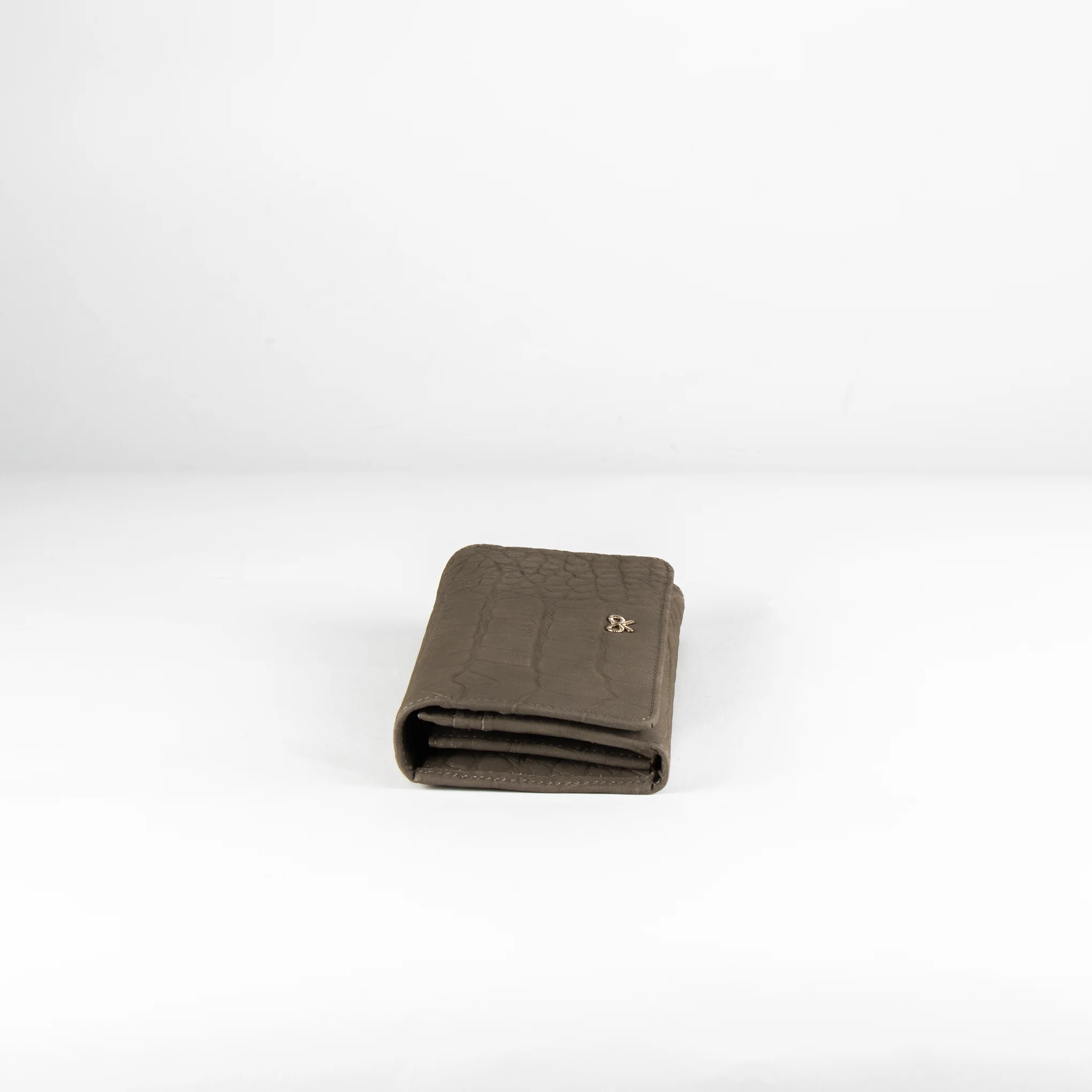 Anya Hindmarch Fawn Grey Embossed Leather Wallet - Image 3