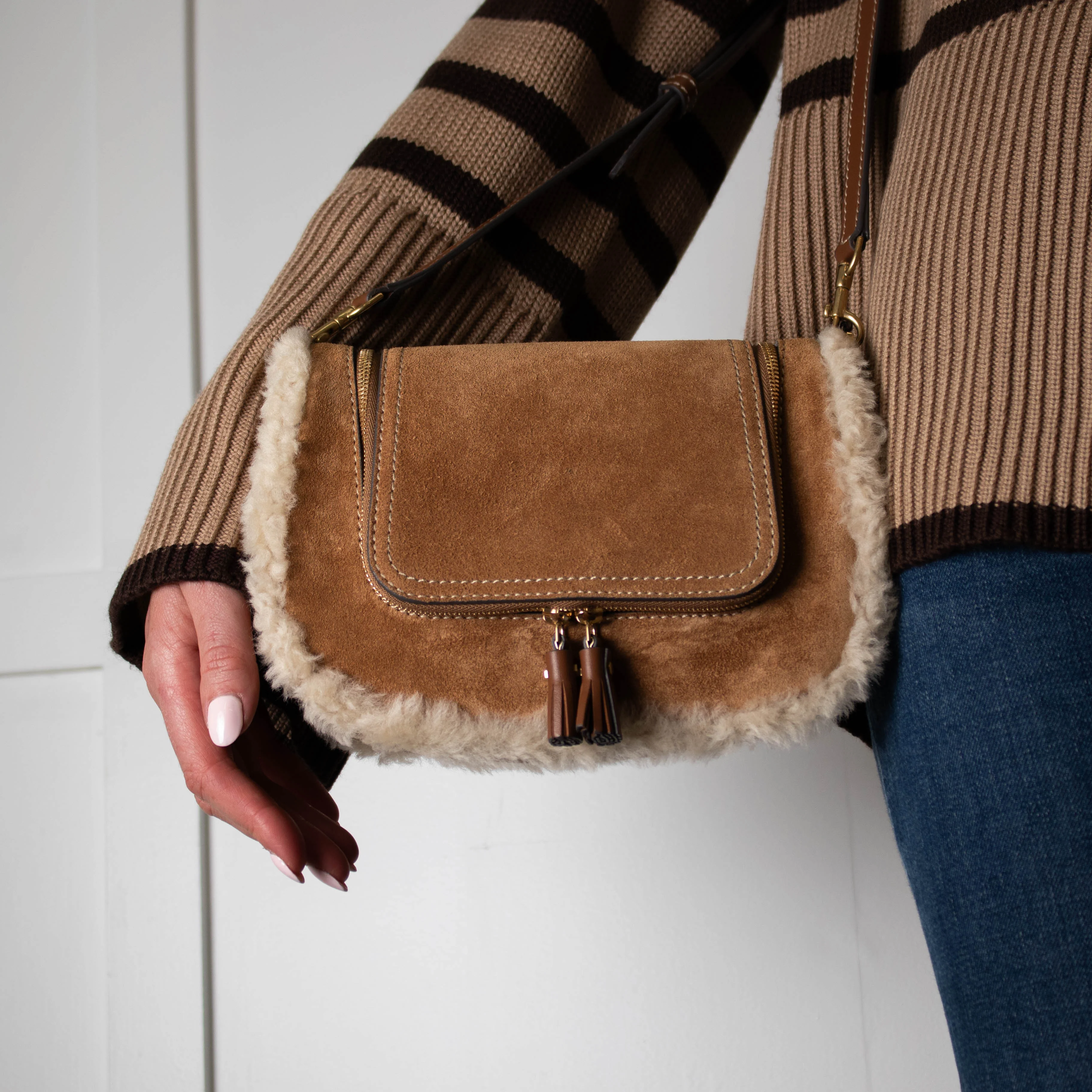 Anya Hindmarch Vere Small Soft Satchel Tan Shearling Crossbody - Image 2