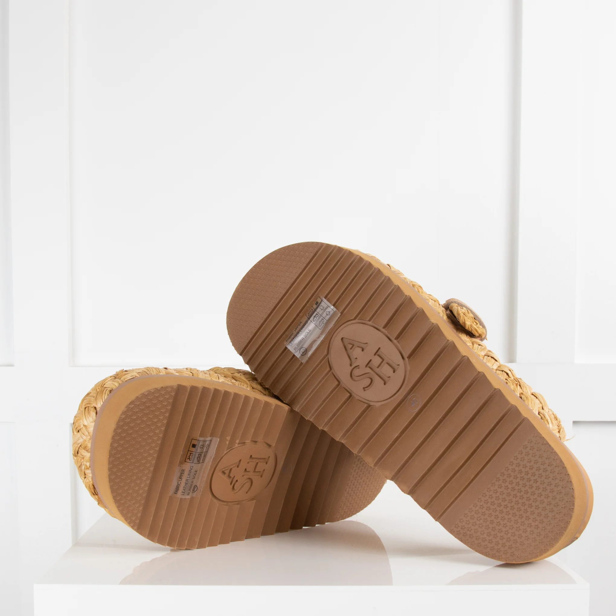 Ash Natural Raffia Flat Clog - Image 5