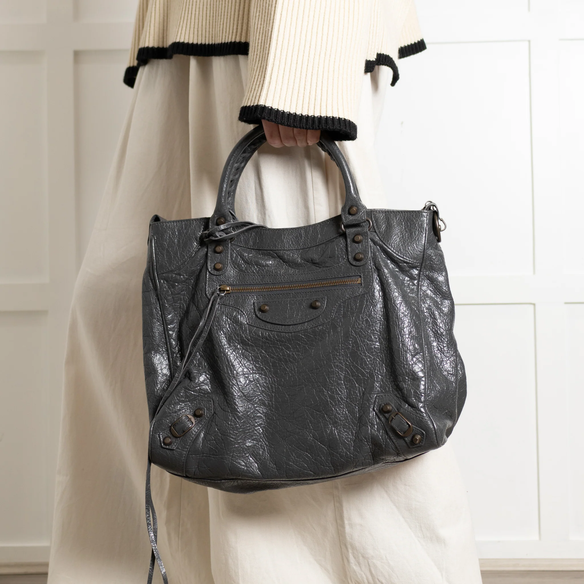 Balenciaga Grey Crushed Leather City Bag - Image 2