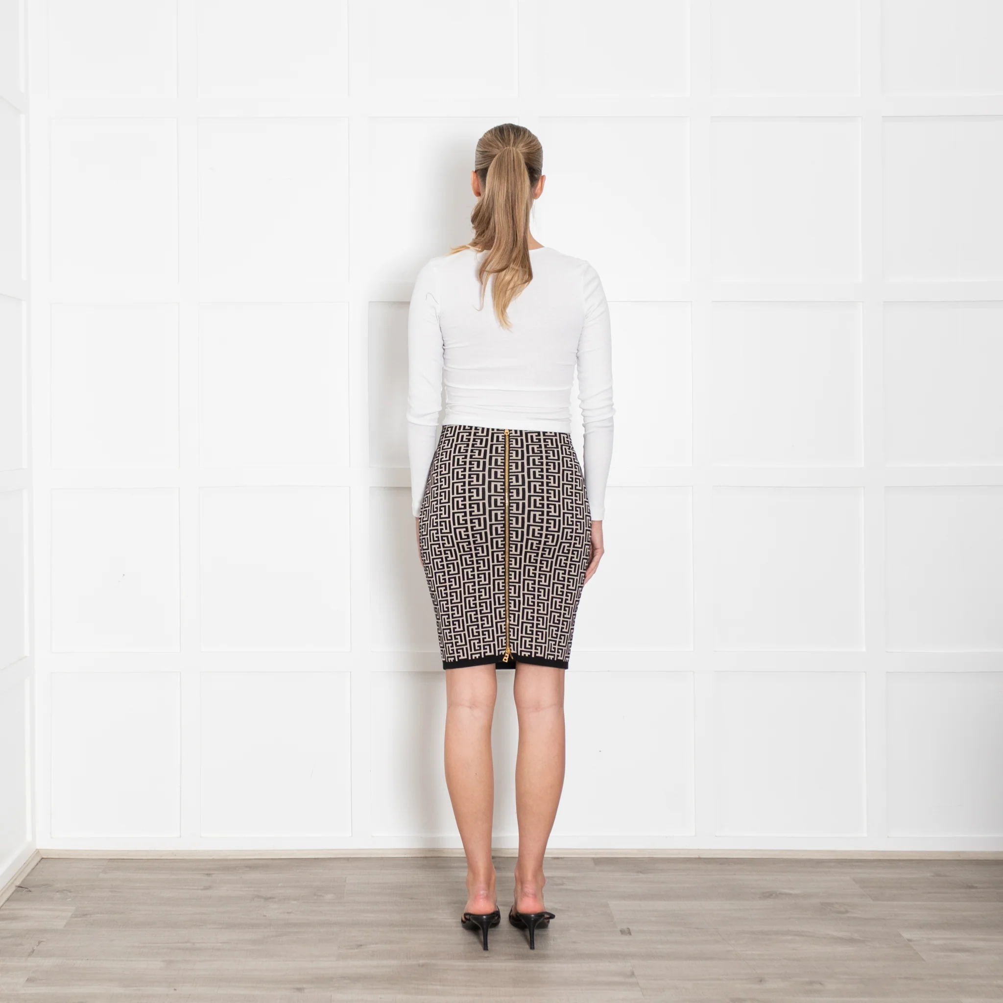 Balmain Black and Taupe Jacquard-knit Wool Blend Skirt With Back Zip - Image 5