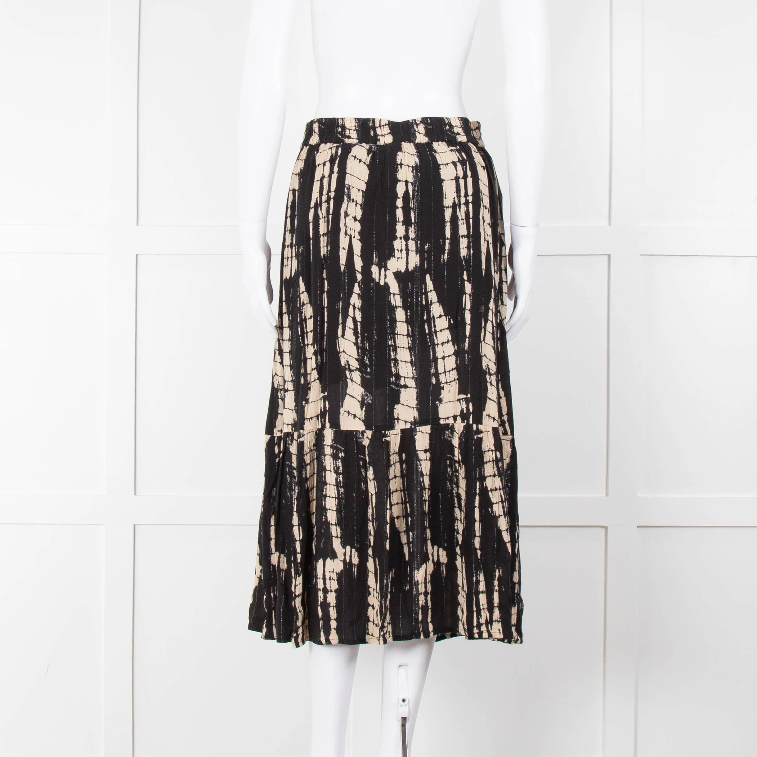 Ba&sh Black and Cream Tie Dye Midi Skirt with Lurex Thread - Image 5