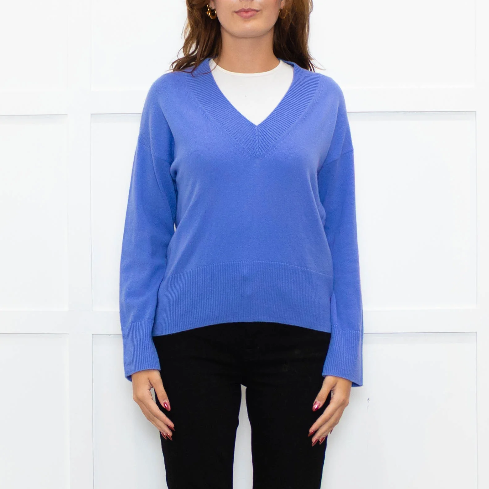 Basics By Chinti & Parker Lilac Wool Blend V- Neck Sweater - Image 2