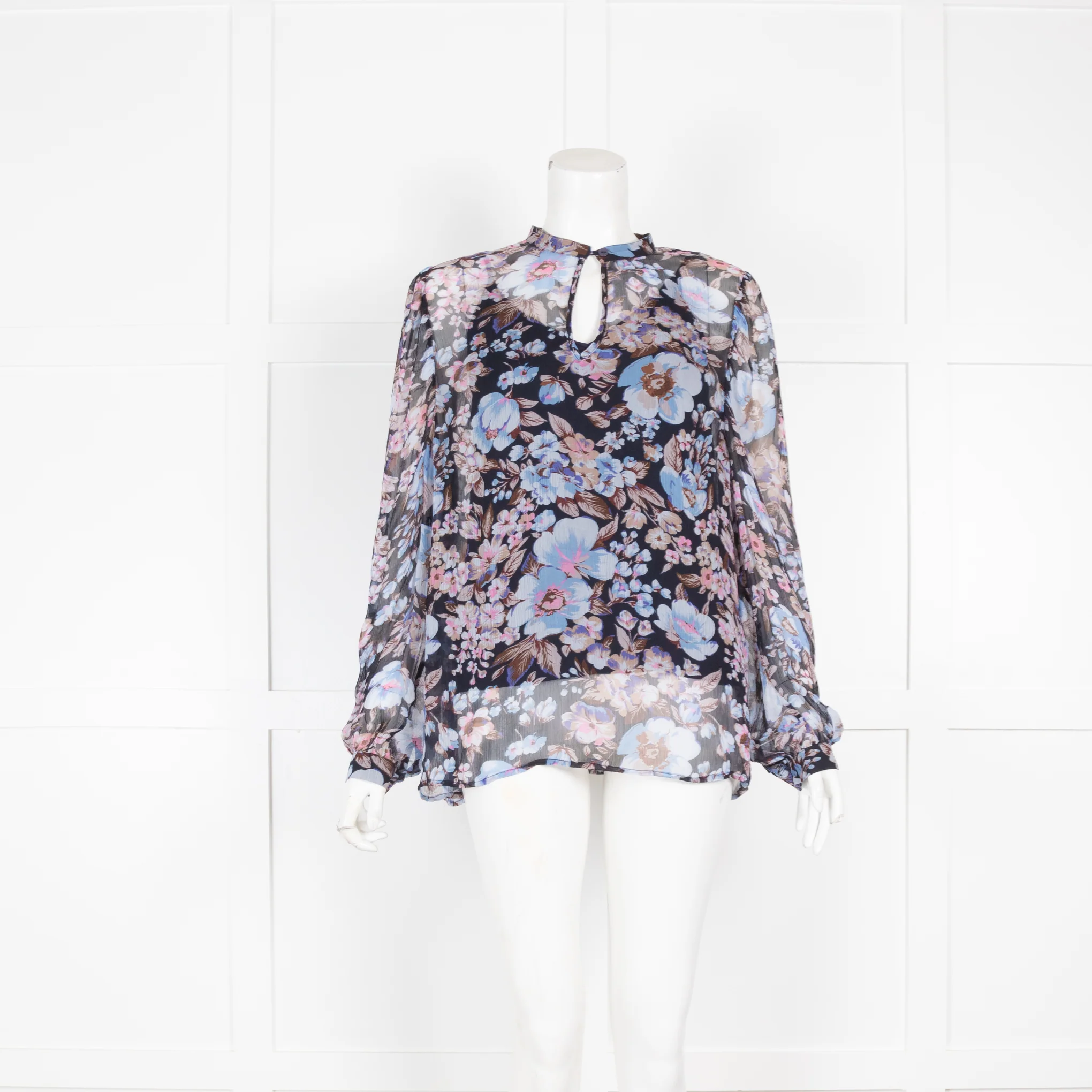 Baum und Pferdgarten Blue Floral Blouse