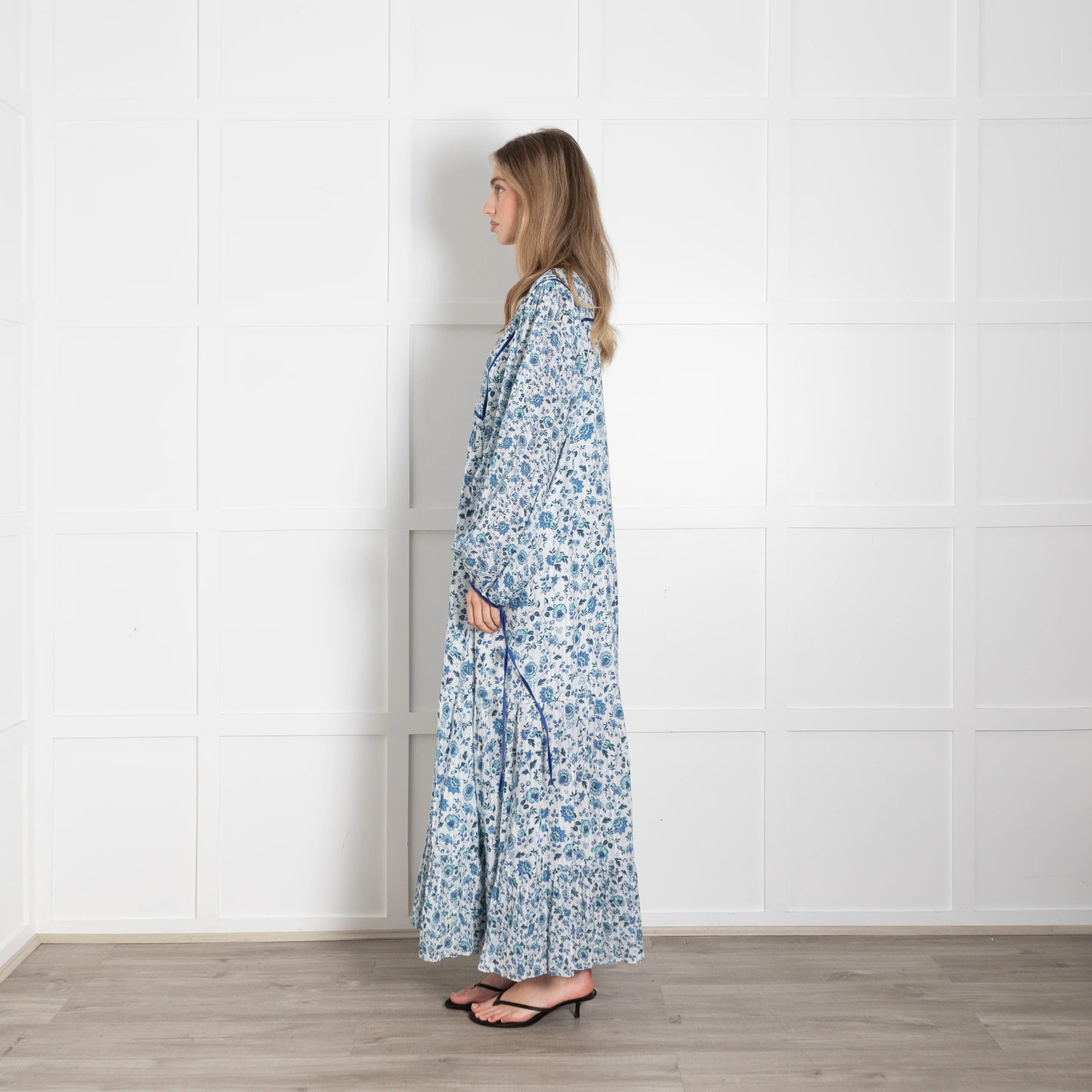 Beulah London Blue Floral Voluminous Sleeve Maxi Dress - Image 4