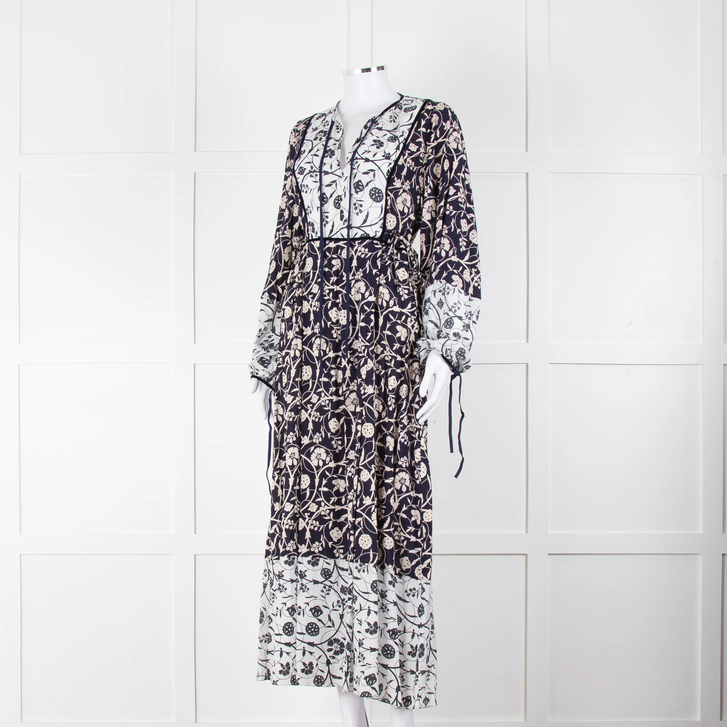 Beulah London Navy White Floral Neck Tie Long Dress - Image 8