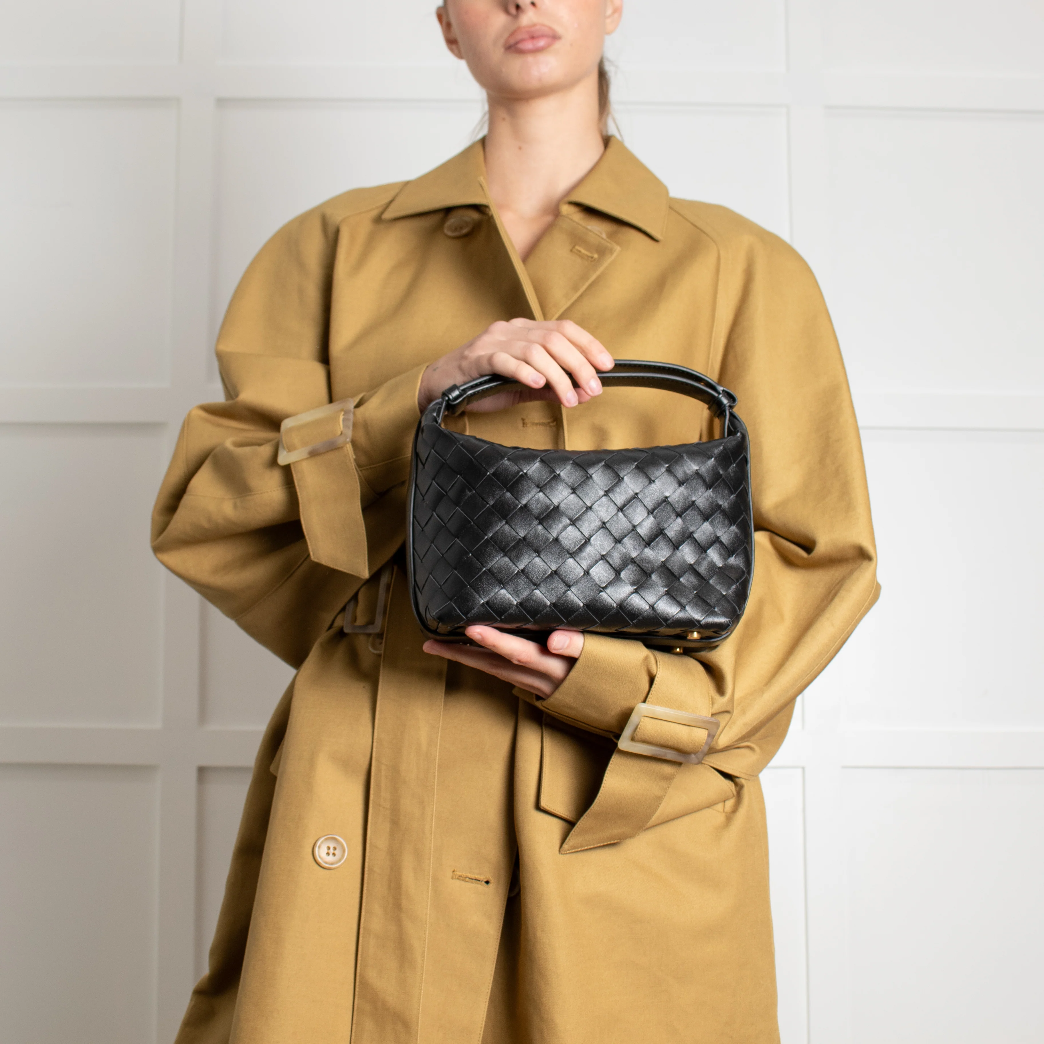 Bottega Veneta Black Intrecciato Mini Wallace Bag - Image 6
