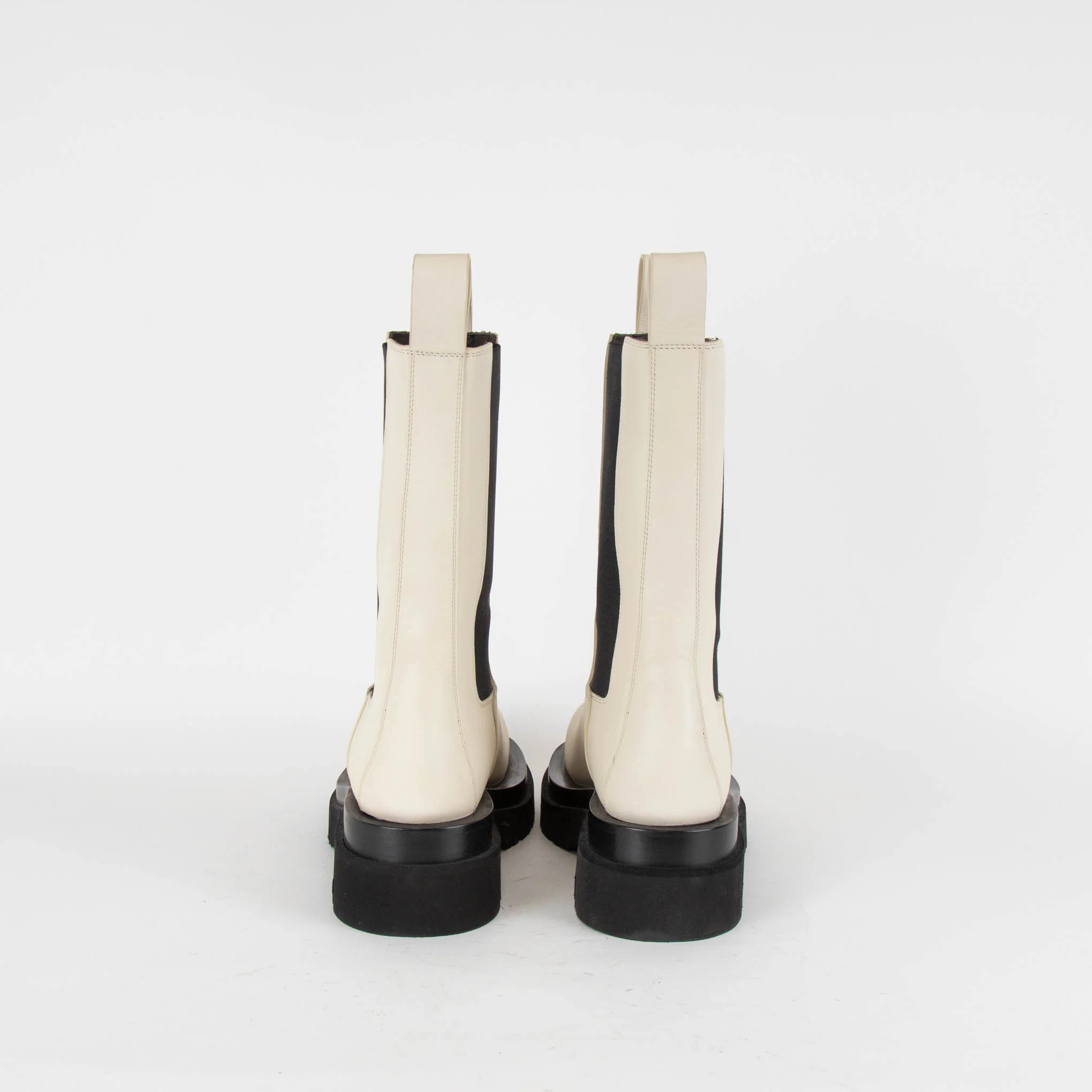Bottega Veneta Cream Chelsea Lug Boot - Image 5