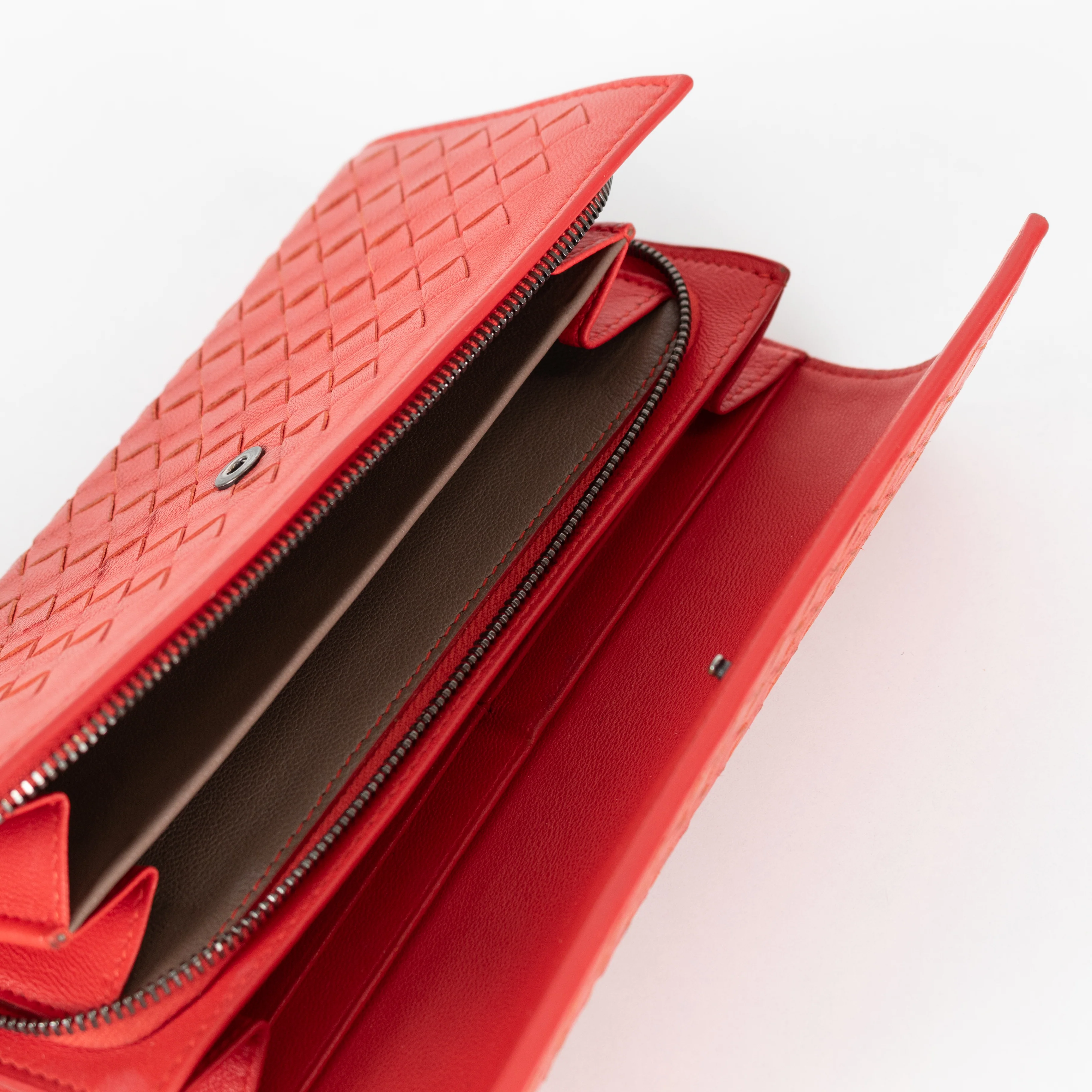 Bottega Veneta Red Intrecciato Leather Continental Wallet - Image 10