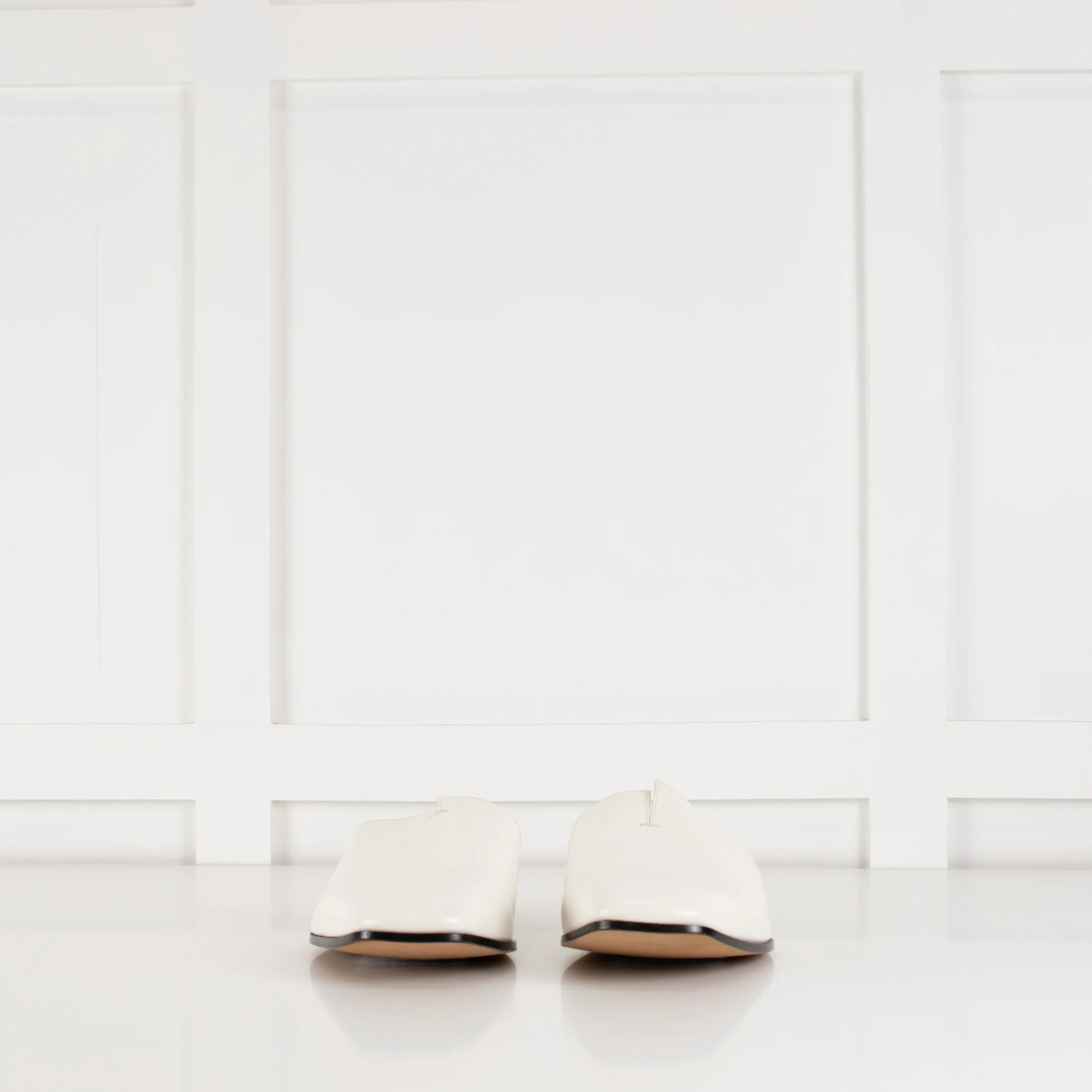 Bottega Veneta Roma White Leather Slippers - Image 3