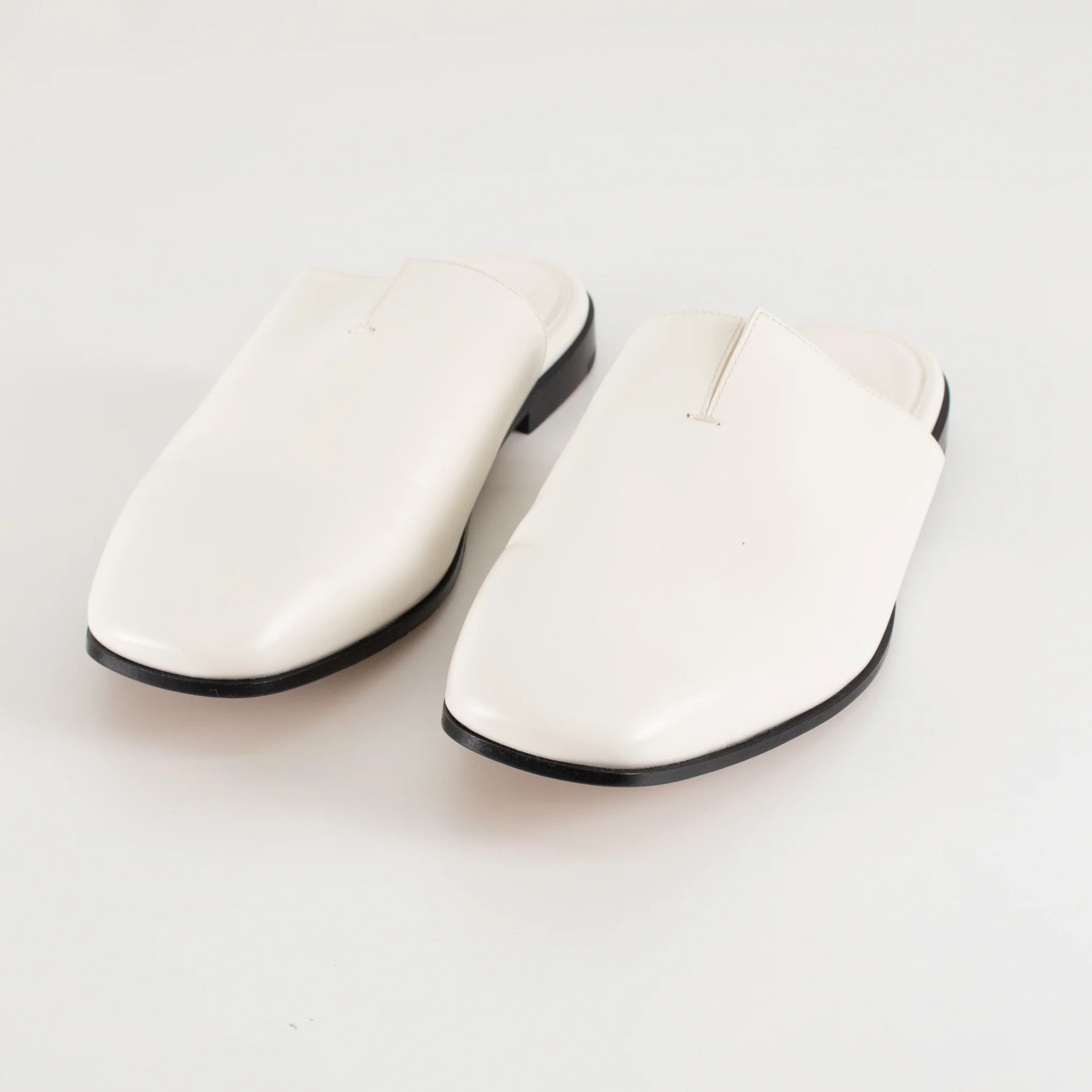 Bottega Veneta Roma White Leather Slippers - Image 7