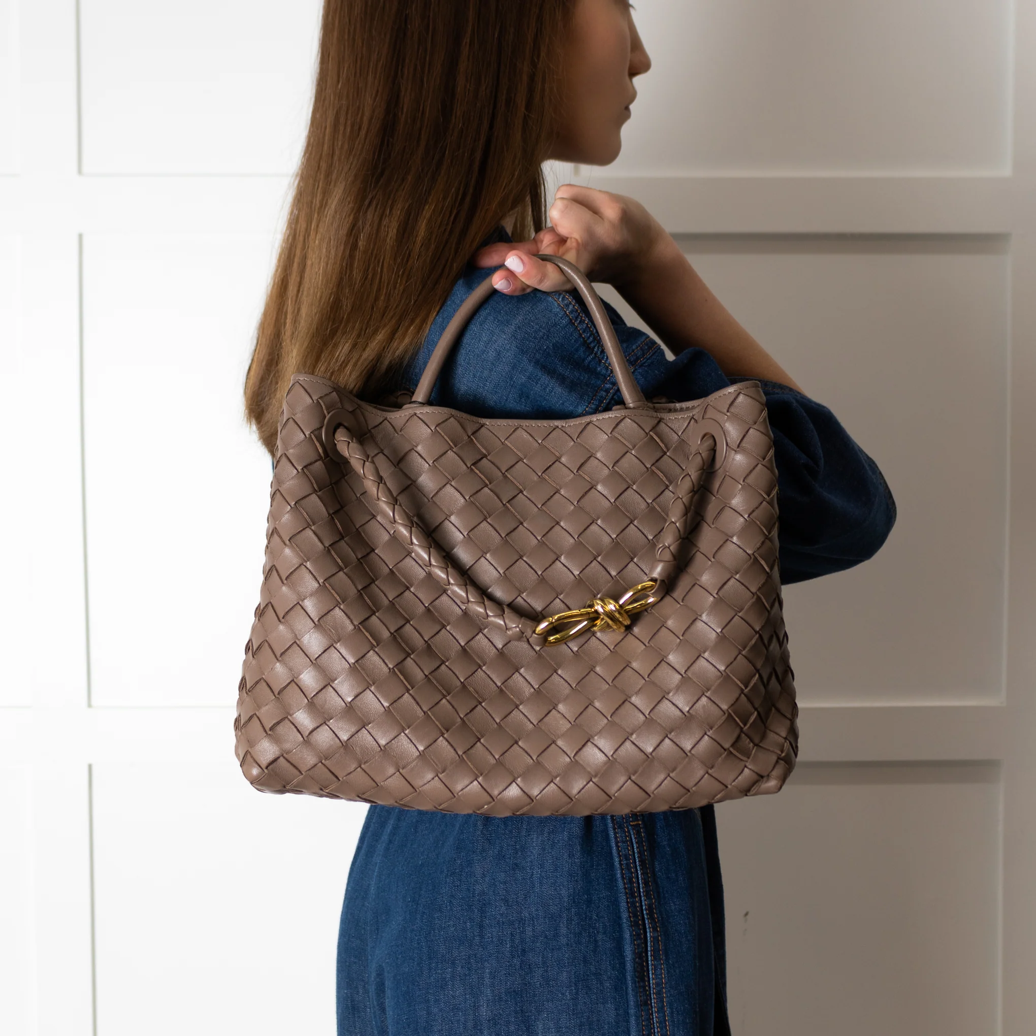 Bottega Veneta Taupe Medium Andiamo Tote Bag - Image 3