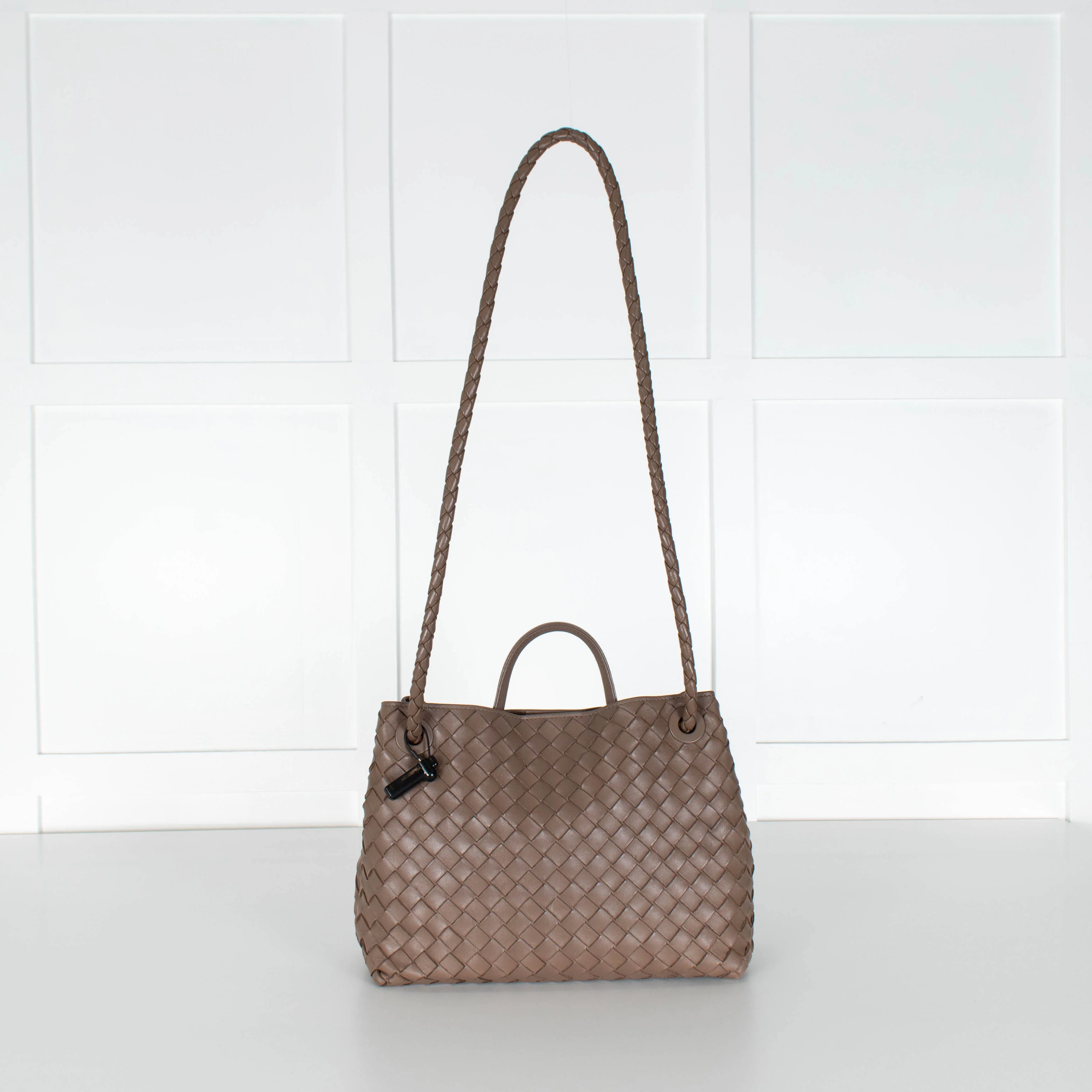 Bottega Veneta Taupe Medium Andiamo Tote Bag - Image 7