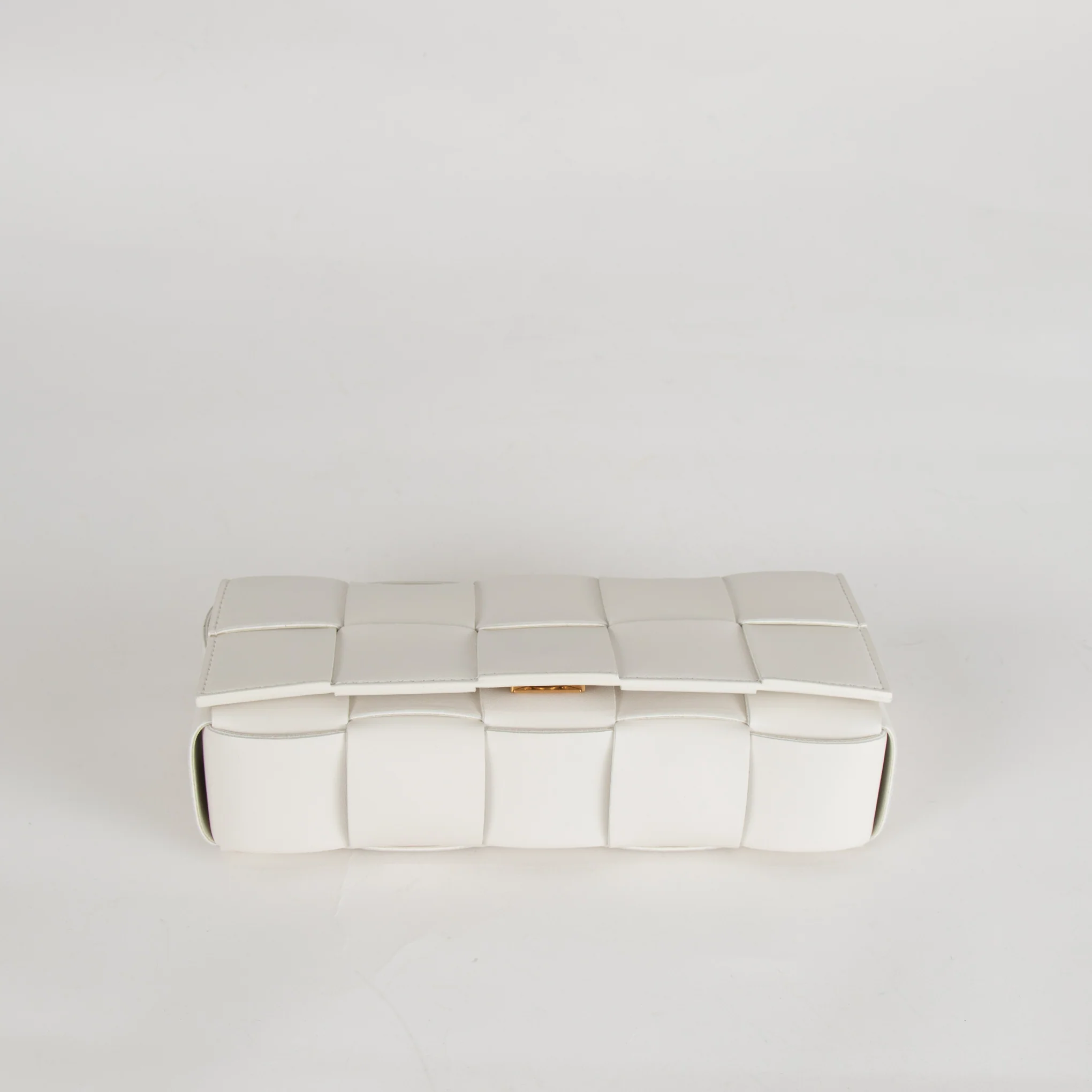 Bottega Veneta White Woven Intrecciato Casette Pochette with Chain Strap - Image 10