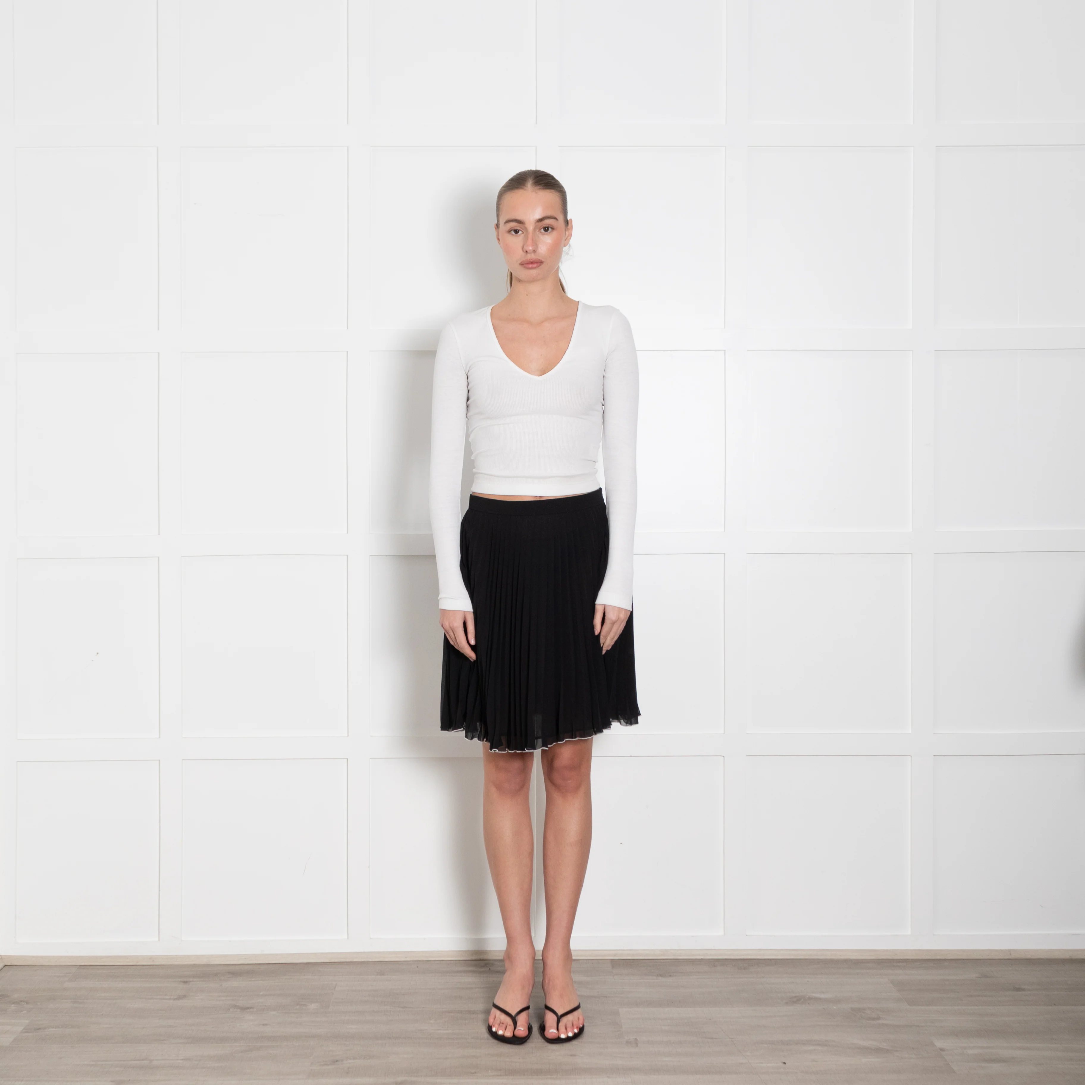 Boutique Moschino Black Pleated Mini Skirt