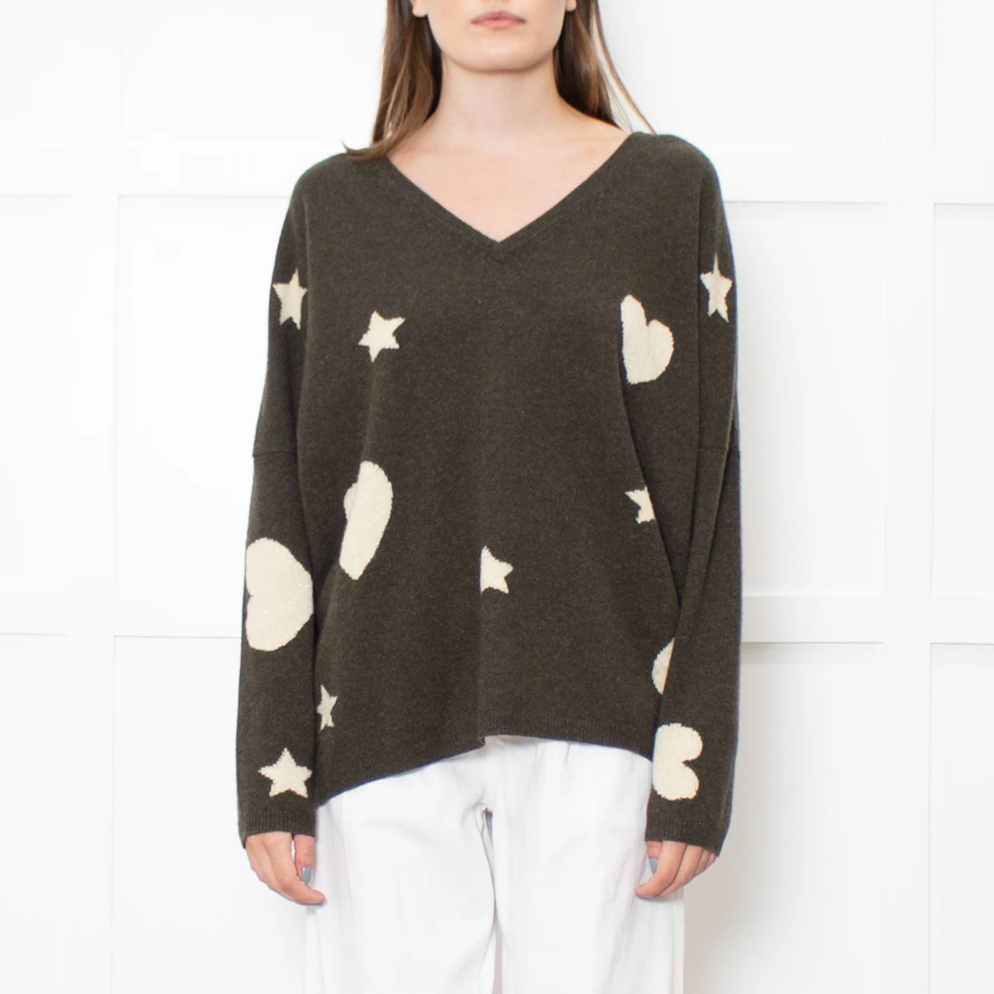 Brodie Cashmere Khaki Star Batwing Jumper - Image 2