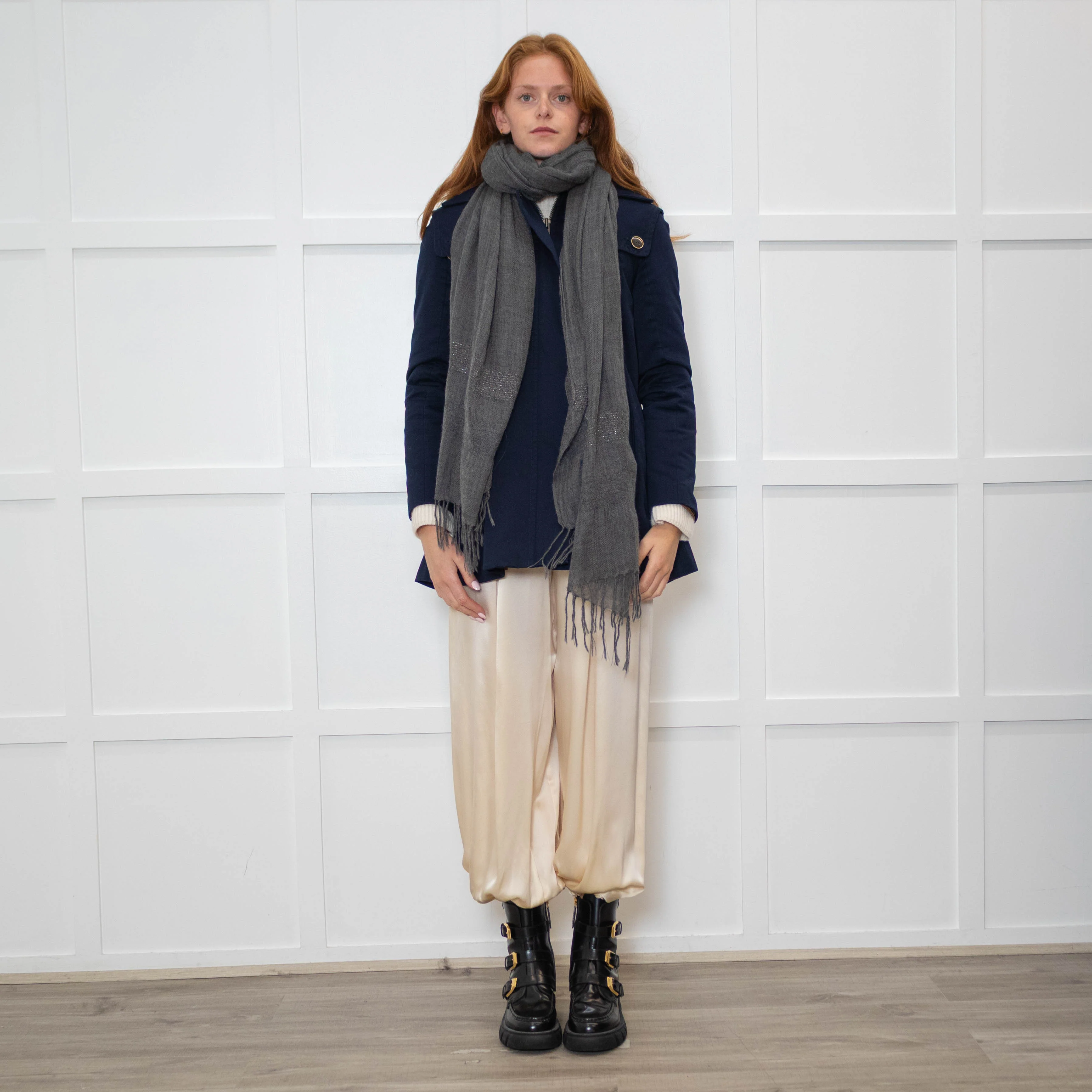 Brunello Cucinelli Grey 100% Cashmere Shawl - Image 6