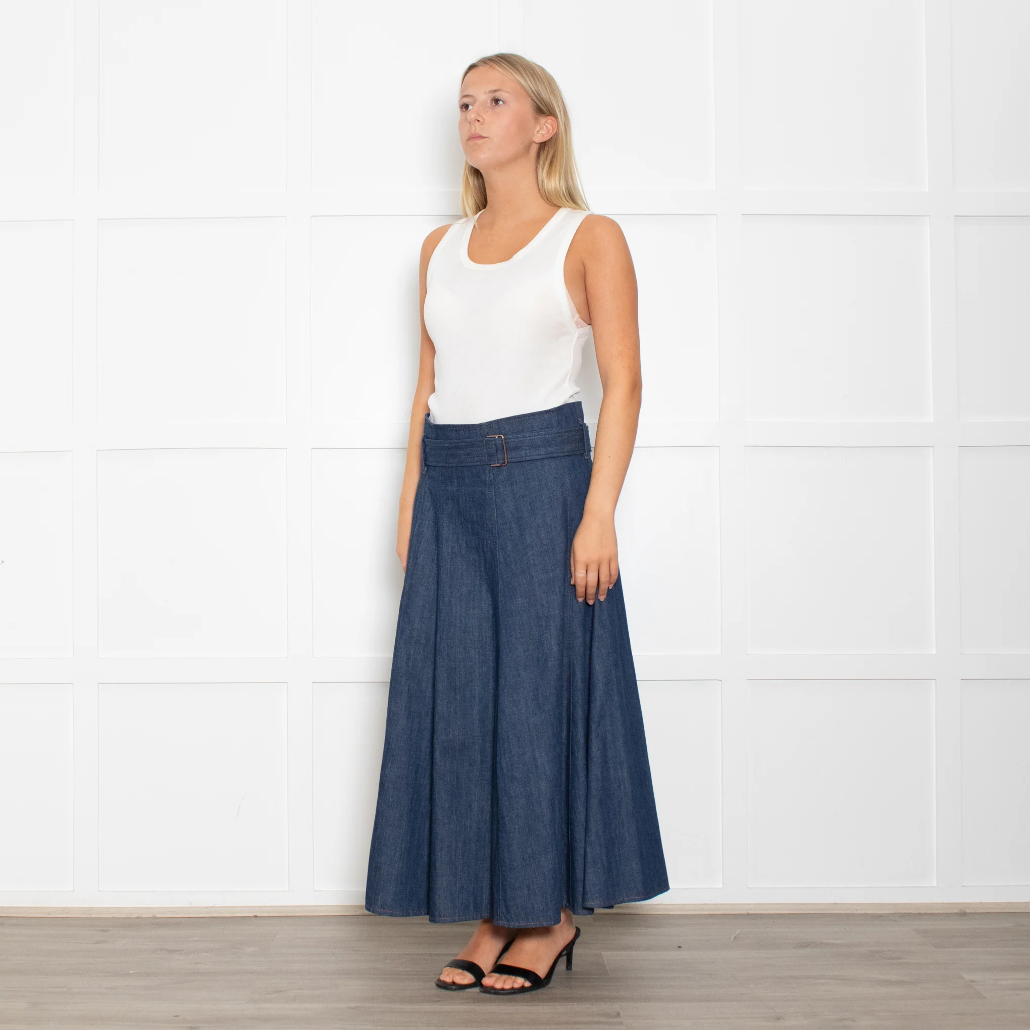 Brunello Cucinelli Chambray Skirt With Attached Belt - Image 3