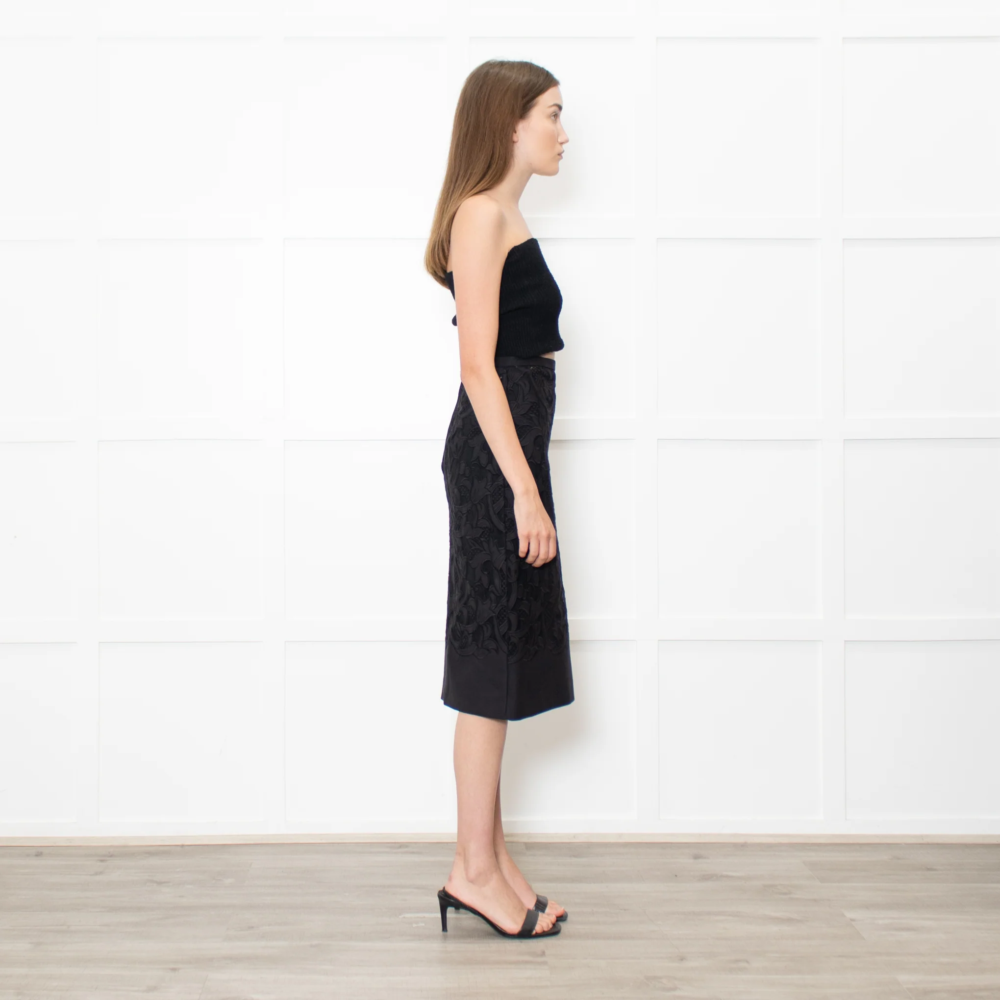 Burberry Black Lace Pencil Skirt - Image 6