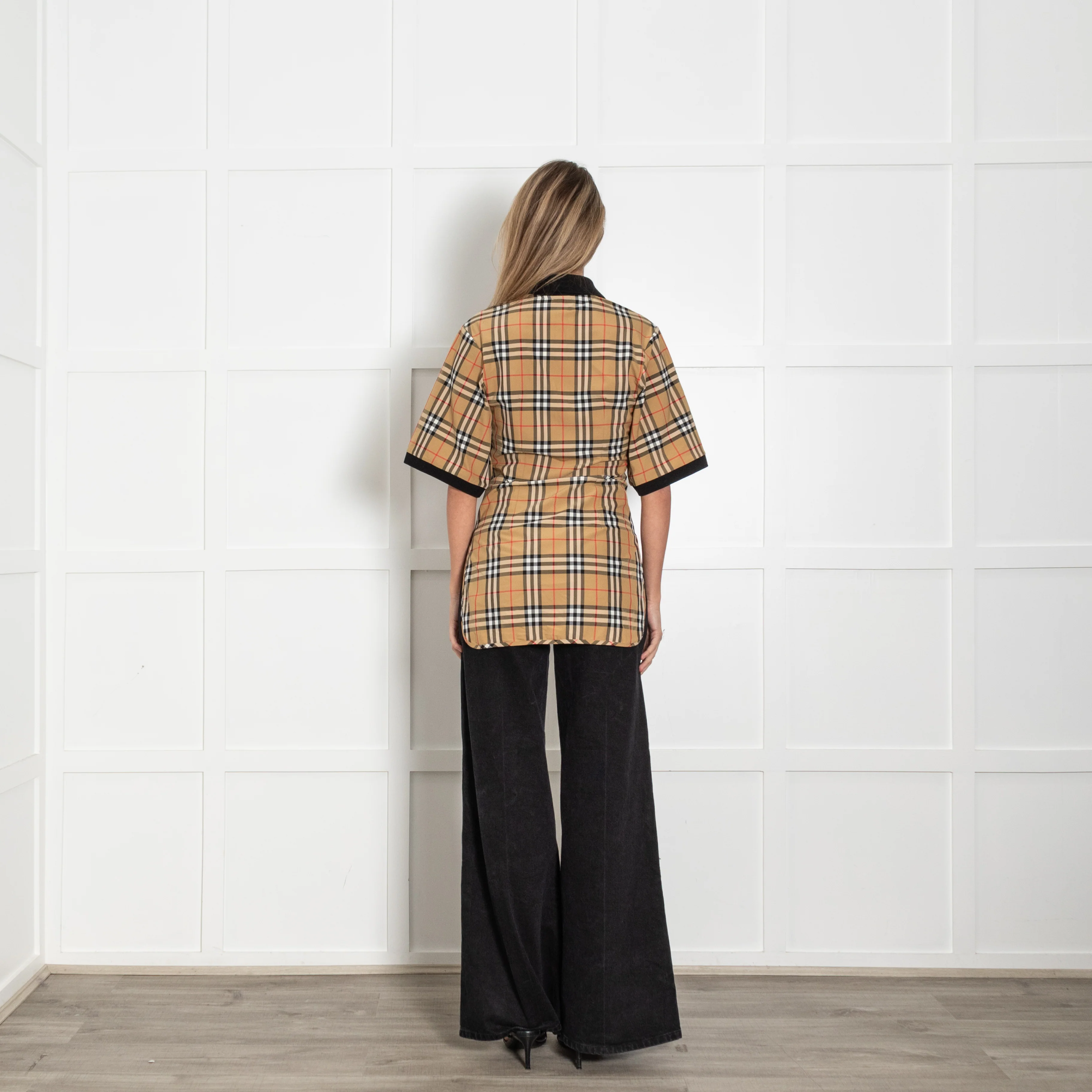 Burberry Check Polo Stretch Shirt With Black Collar - Image 5