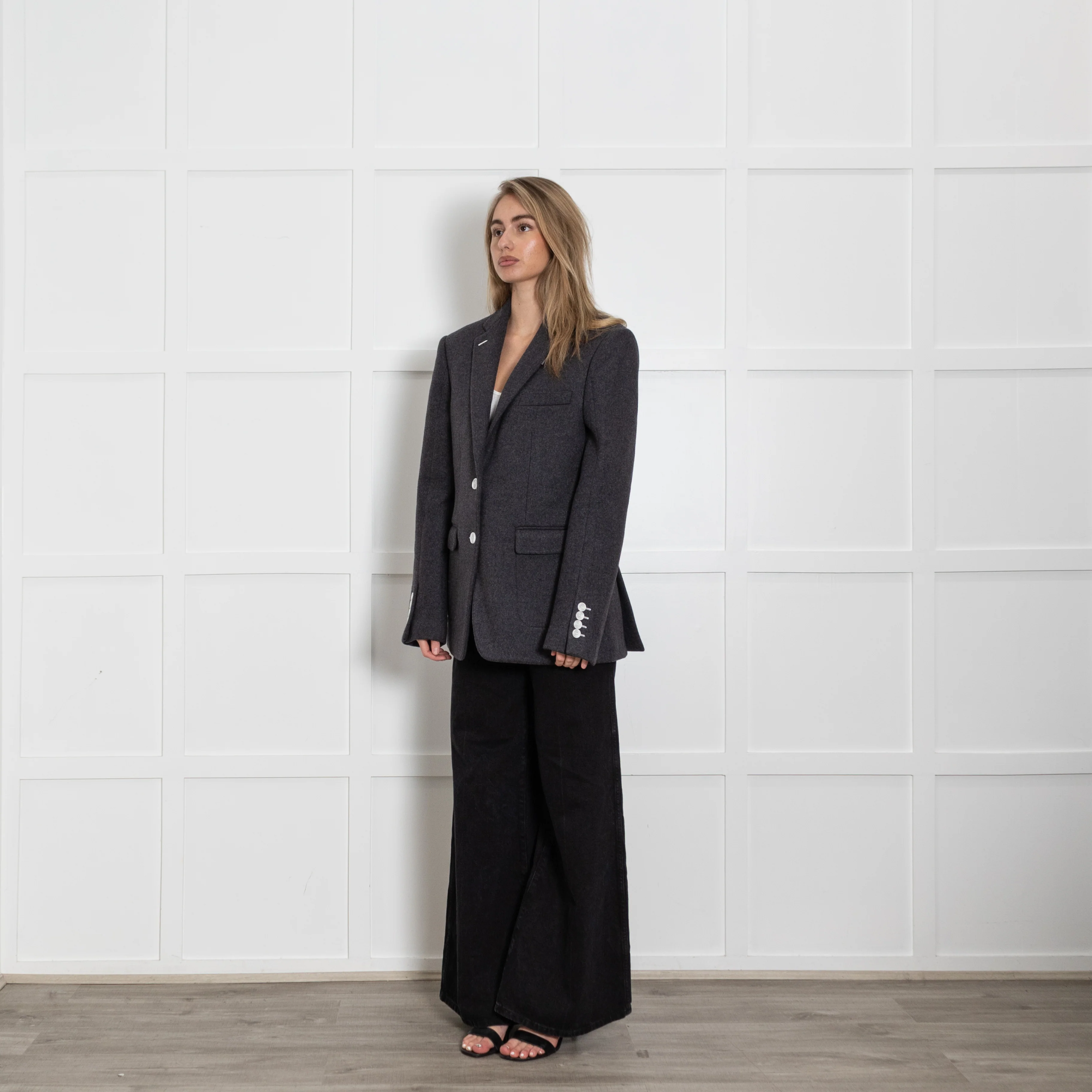 Burberry Grey Blazer With White Buttons - Image 3